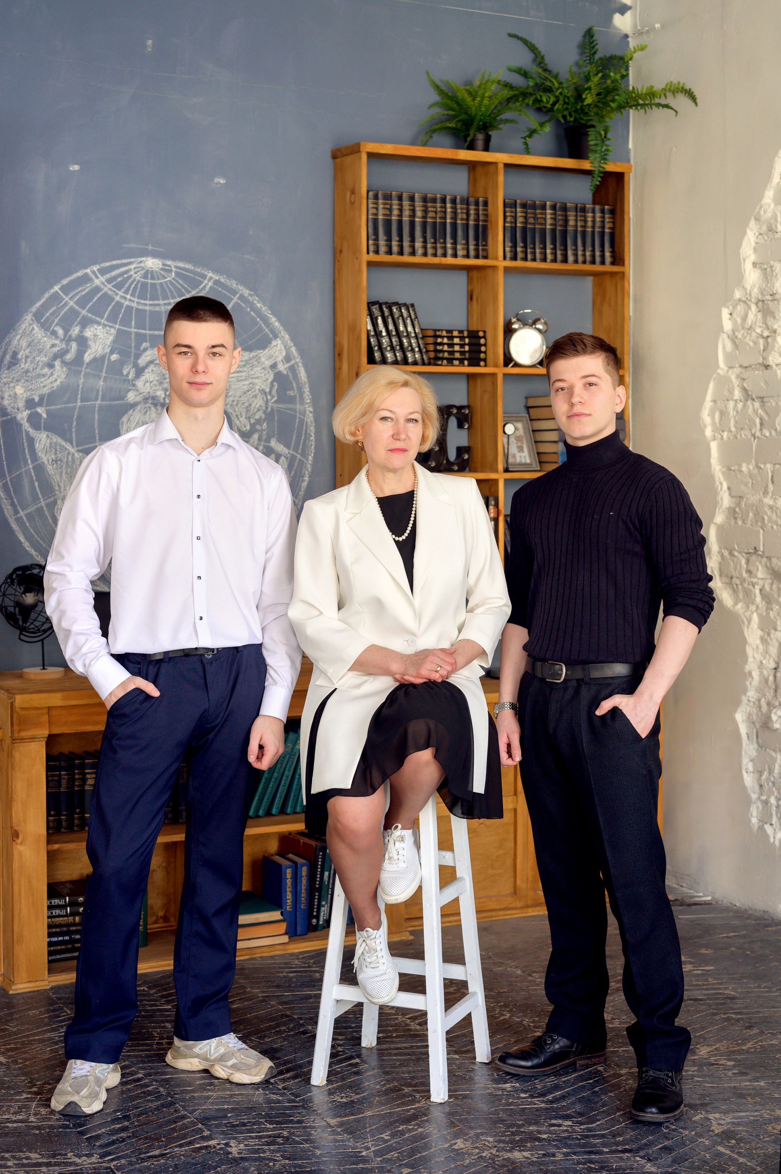 11 класс. студия. Фотограф новорожденных, семейный детский в Тюмени Татьяна Морозова