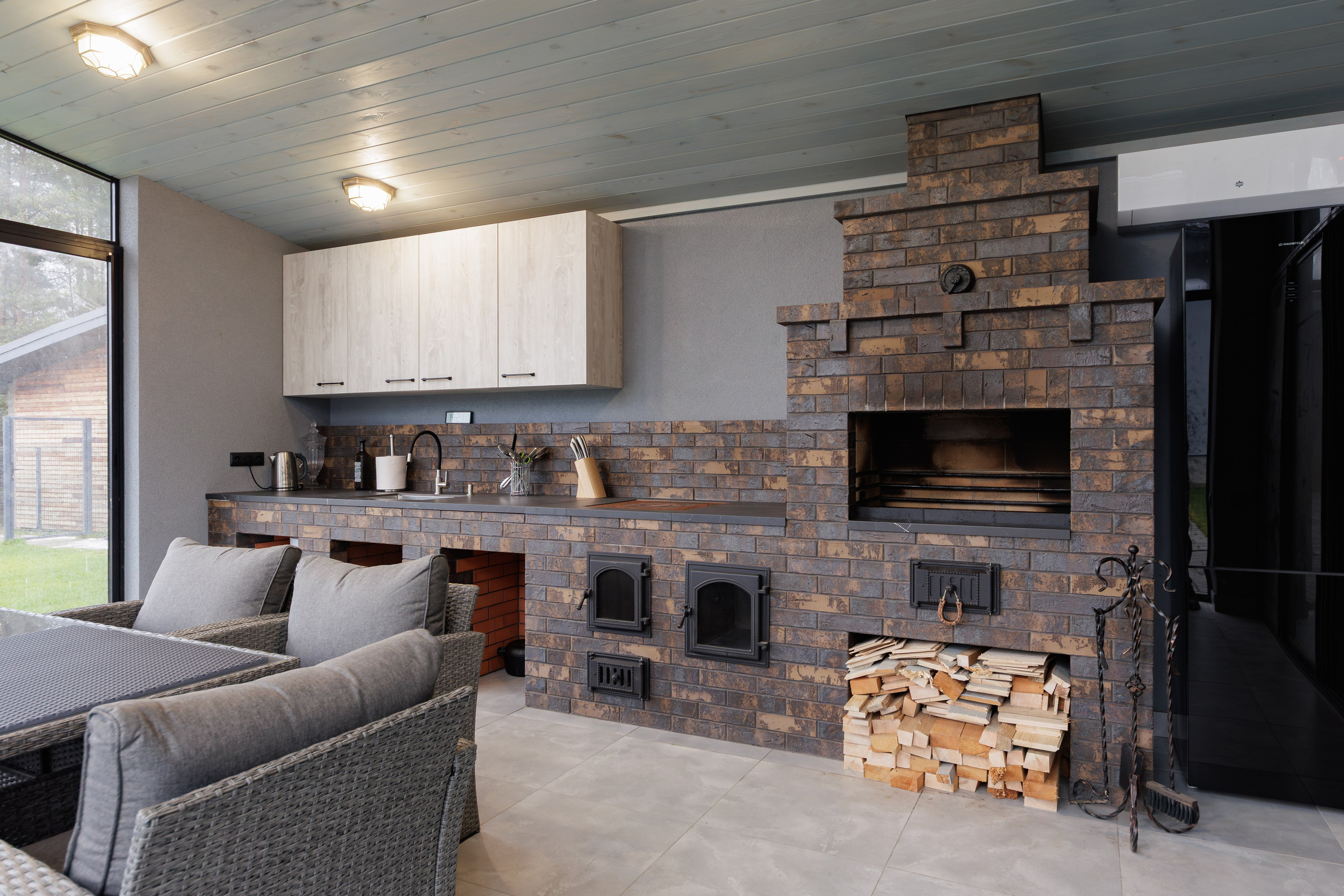 Интерьерная съемка кухни с печью из керамического кирпича | Алексей Баталов