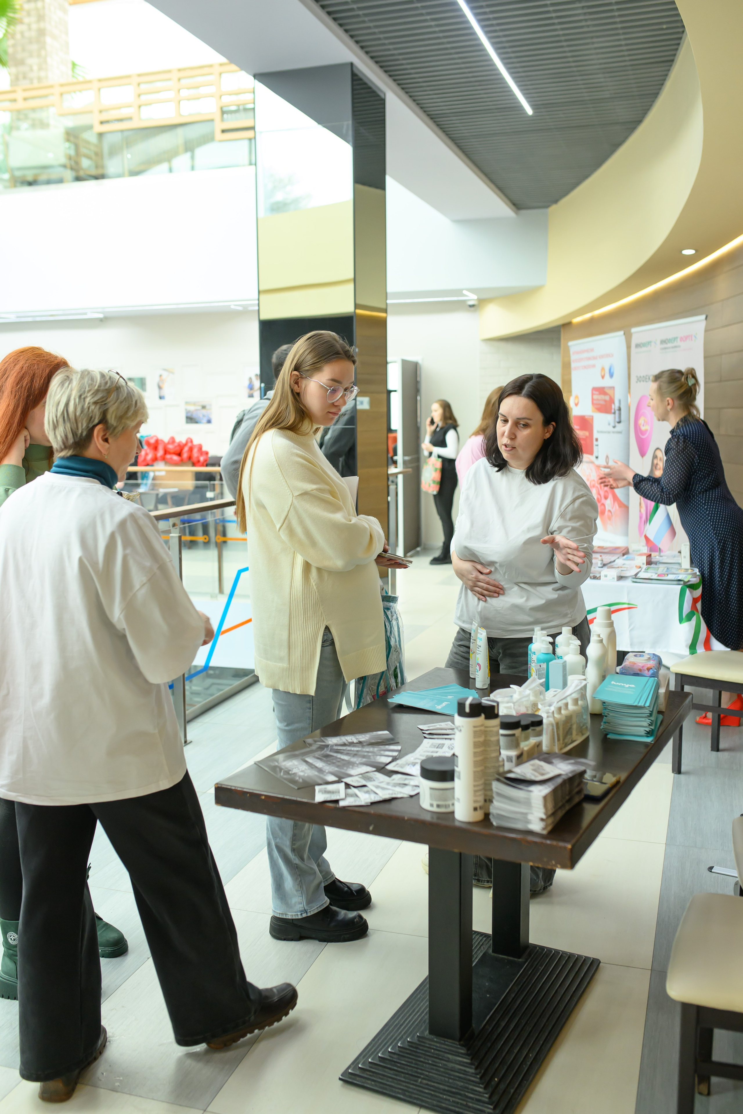 Фотоотчет праздника материнства февраль 2026 г. Профессиональный фотограф Елена Красилина г.Ярославль, г. Рыбинск