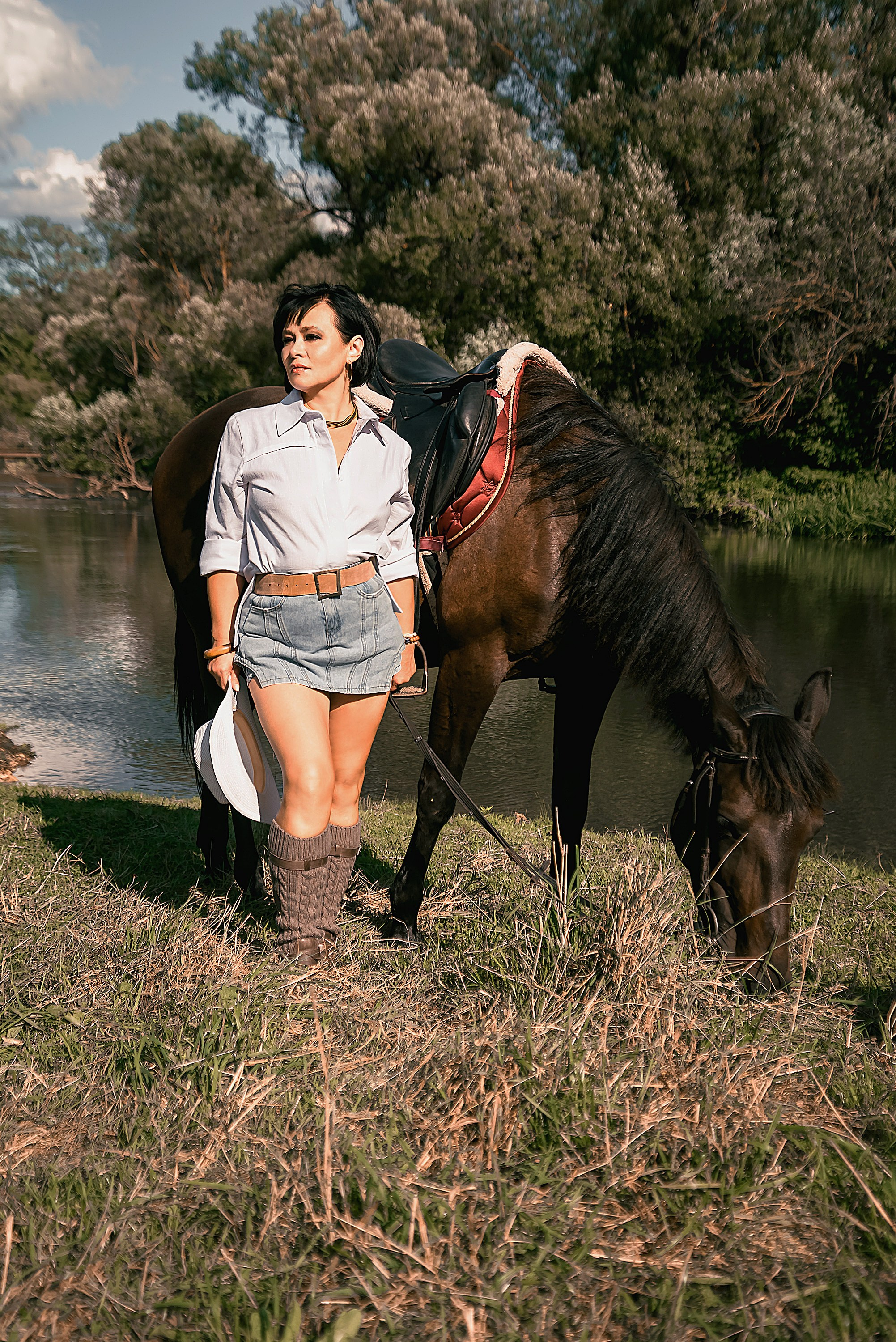 Красивые фотографии девушки на лошади.