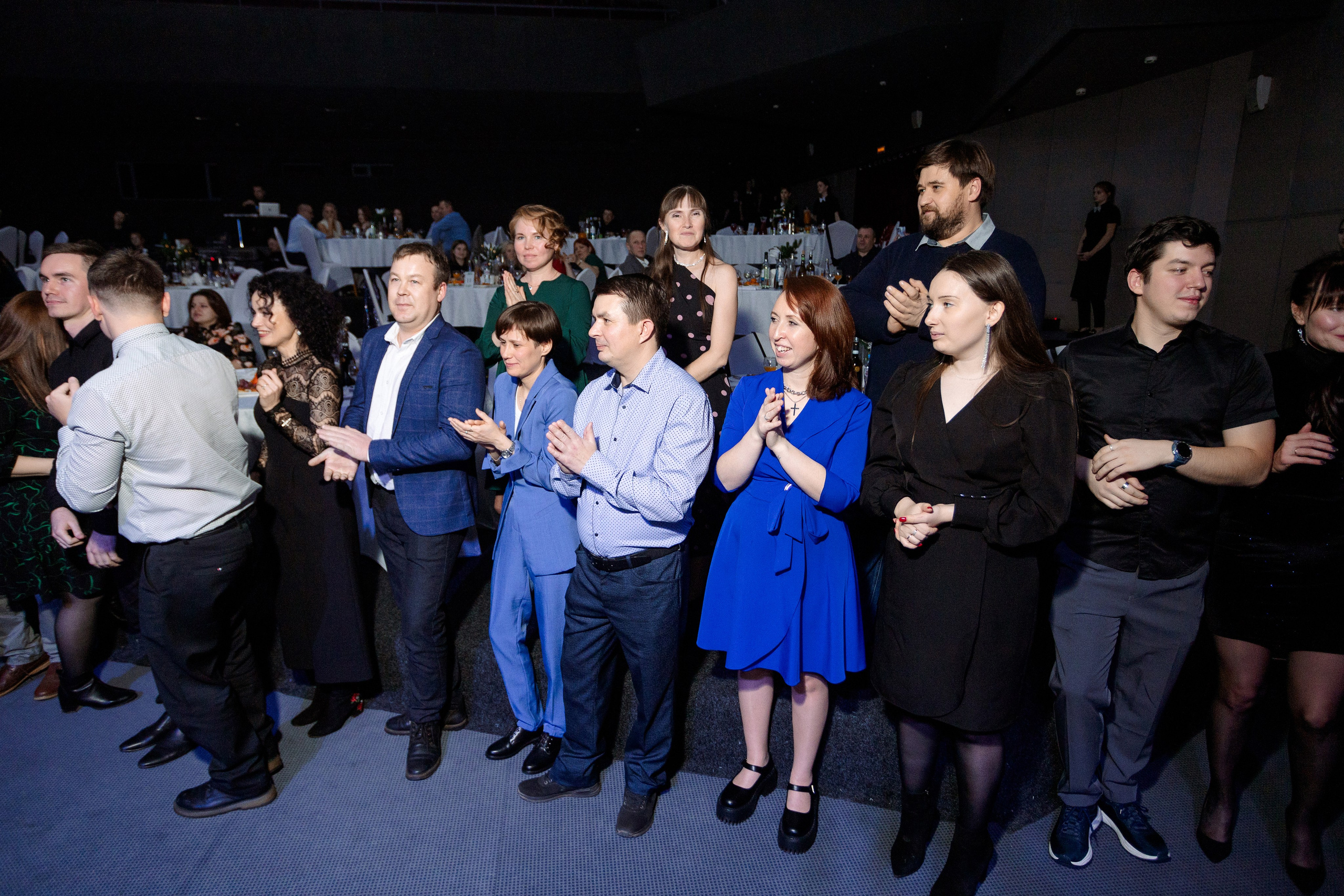 РЕПОРТАЖ: НОВЫЙ ГОД В ДК МЕТАЛЛУРГ. Профессиональный фотограф в Ижевске Леша Петров