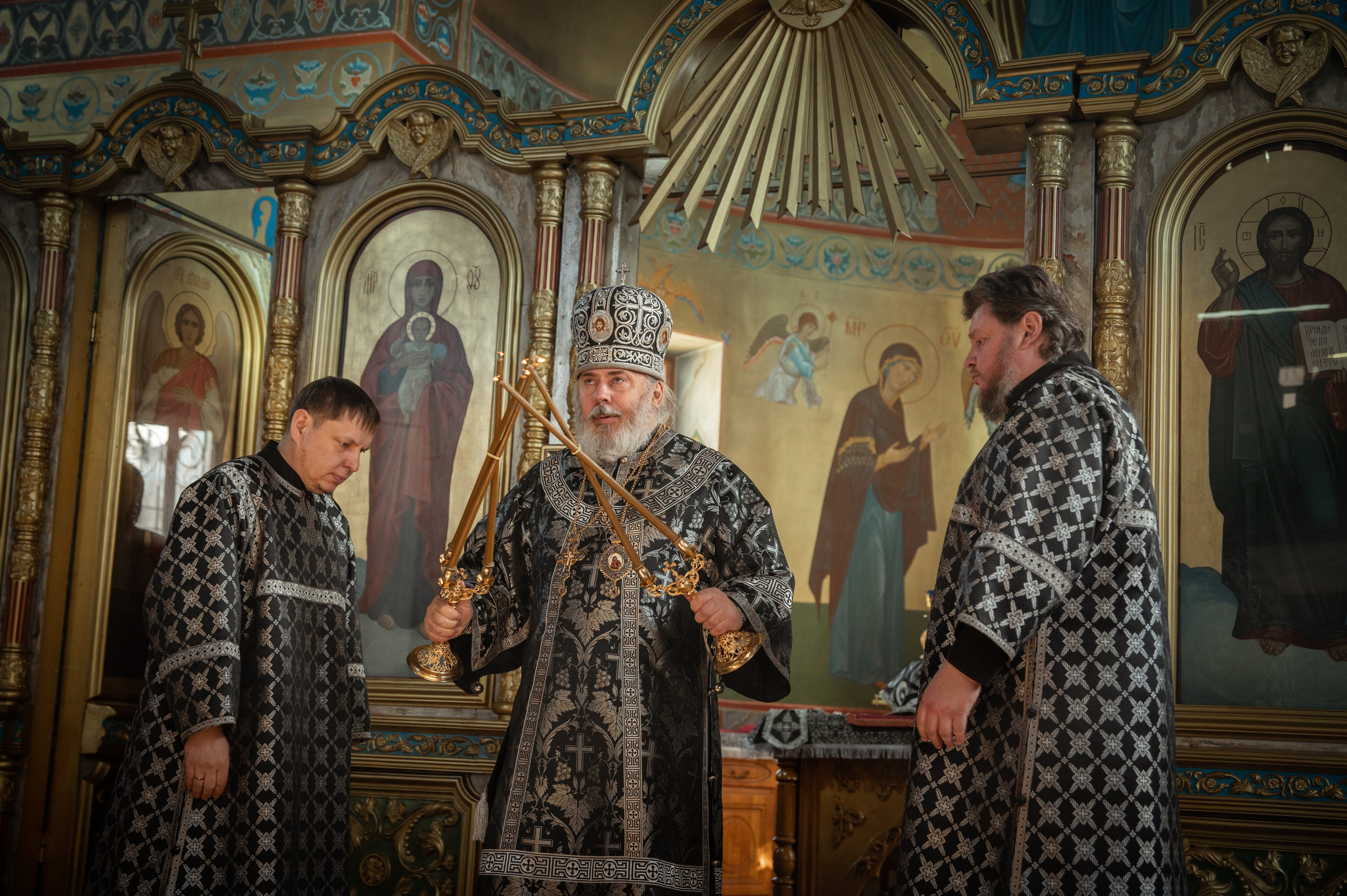 Преждеосвящение Даров. Храм Серафима Саровского. Церковный, семейный и репортажный фотограф Волгоград, Волжский