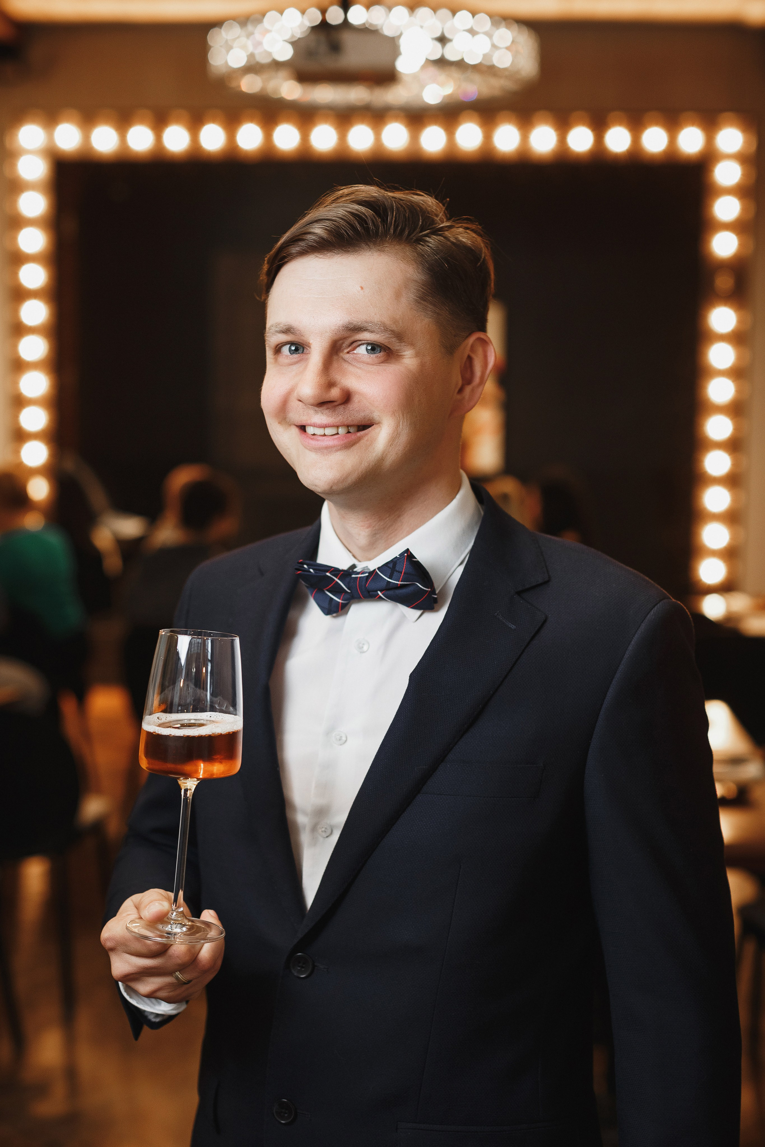 Фото клуба любителей российских вин в ресторане Мадам Ку-Ку, Таганрог. Свадебный и семейный фотограф в Таганроге Бакарюк Антон