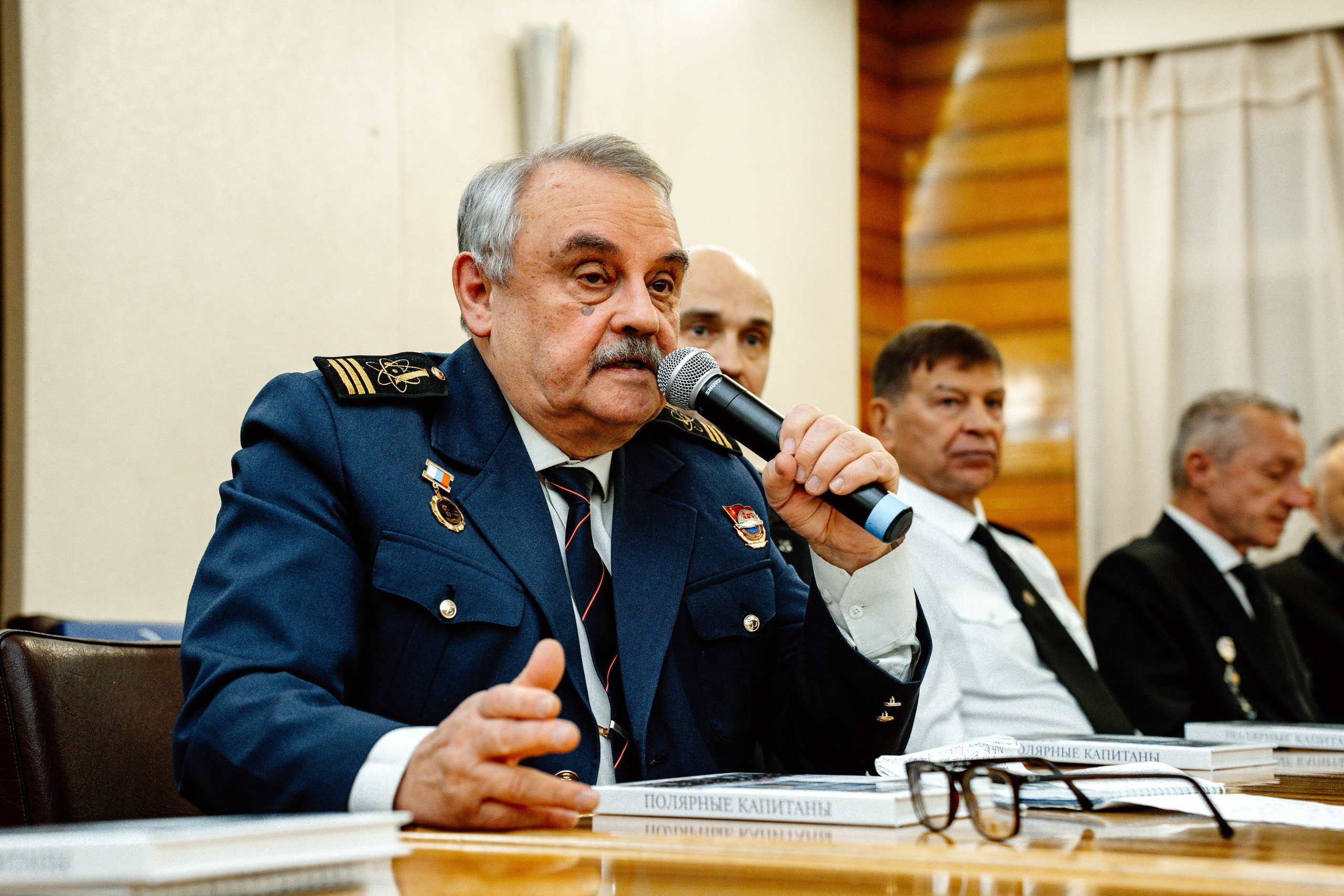 Презентация книги на Ледоколе Ленин (Росатом). Туманов Кирилл Фото, видео и аэросъемка в Мурманской области