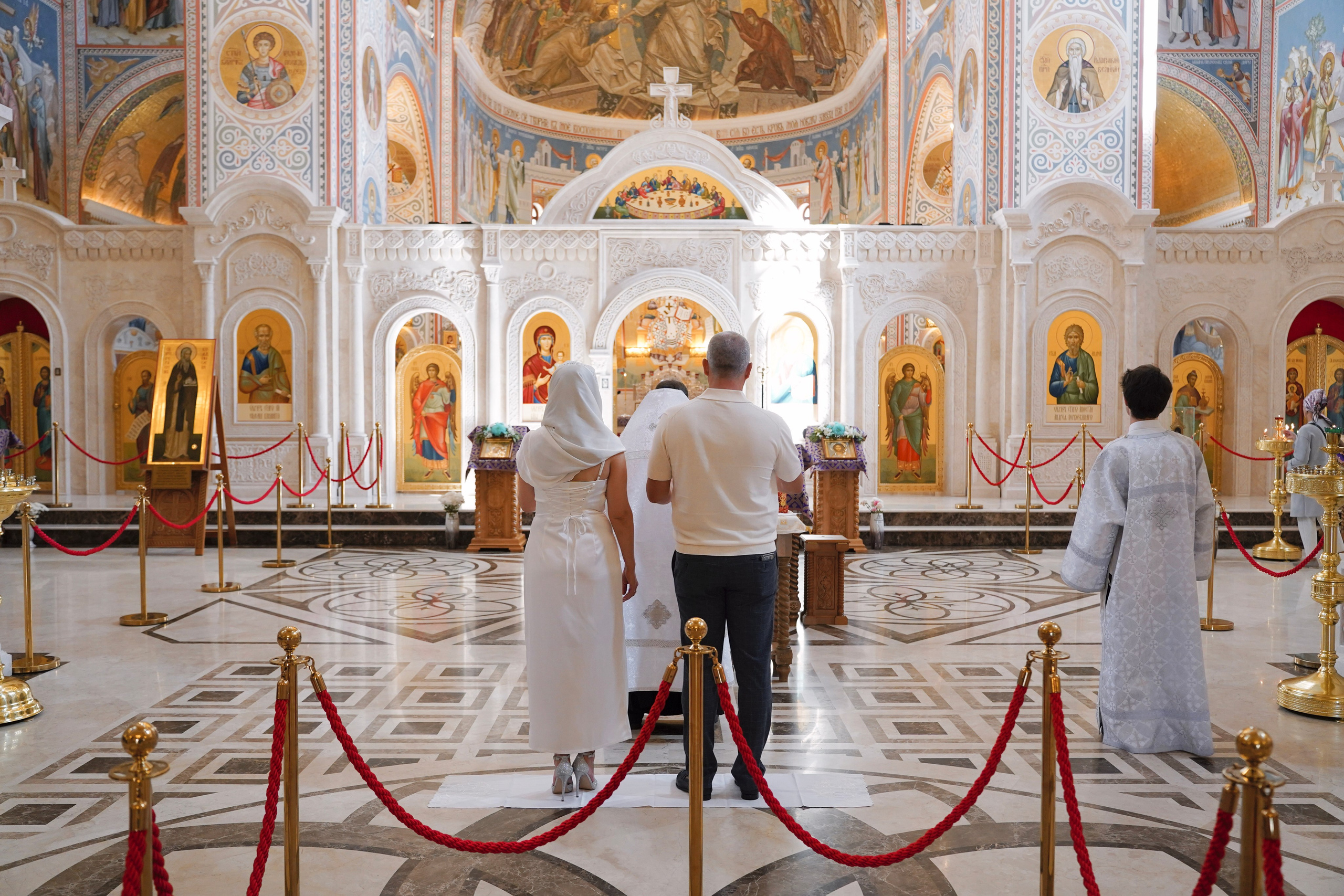 Таинство Крещения, Венчание. Универсальный фотограф в Геленджике Сидорина Кристина