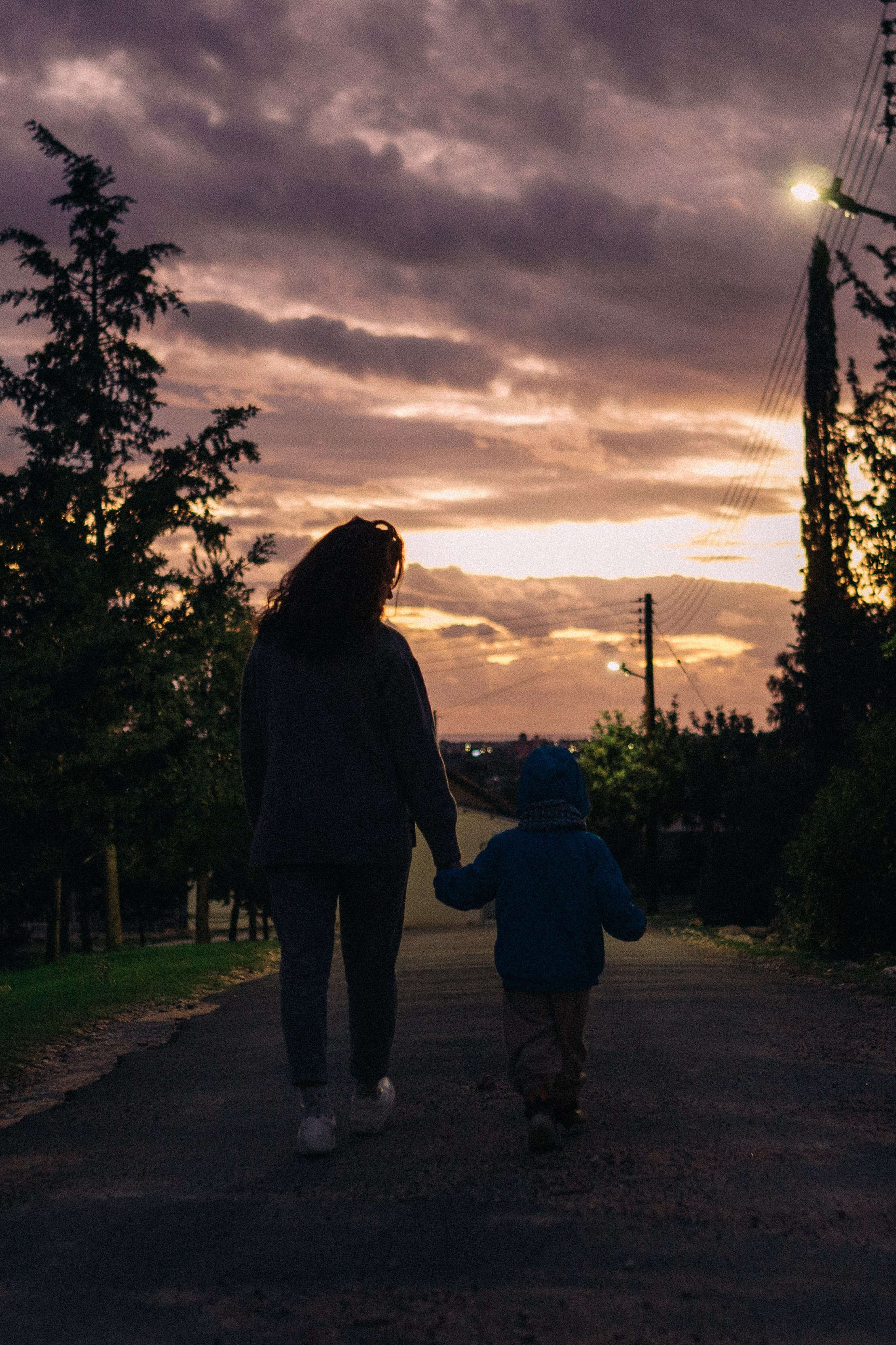Nastya & Mr. Racoon. Portrait, family and pet photographer in Cyprus, Ksenia Bourdelle