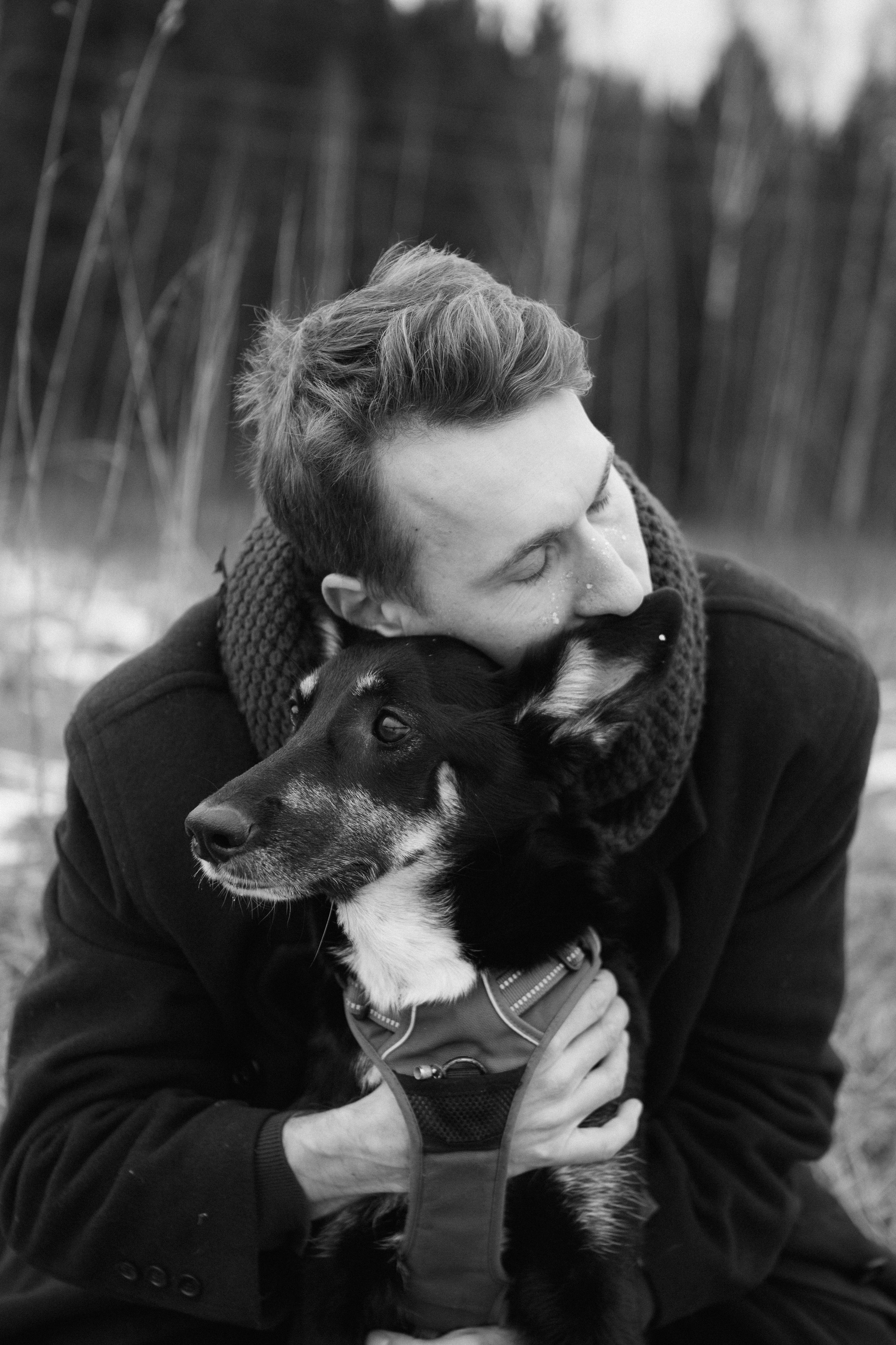 A cinematic tale of true love and unbreakable friendship between a man and a dog. Portrait, family and pet photographer in Cyprus, Ksenia Bourdelle