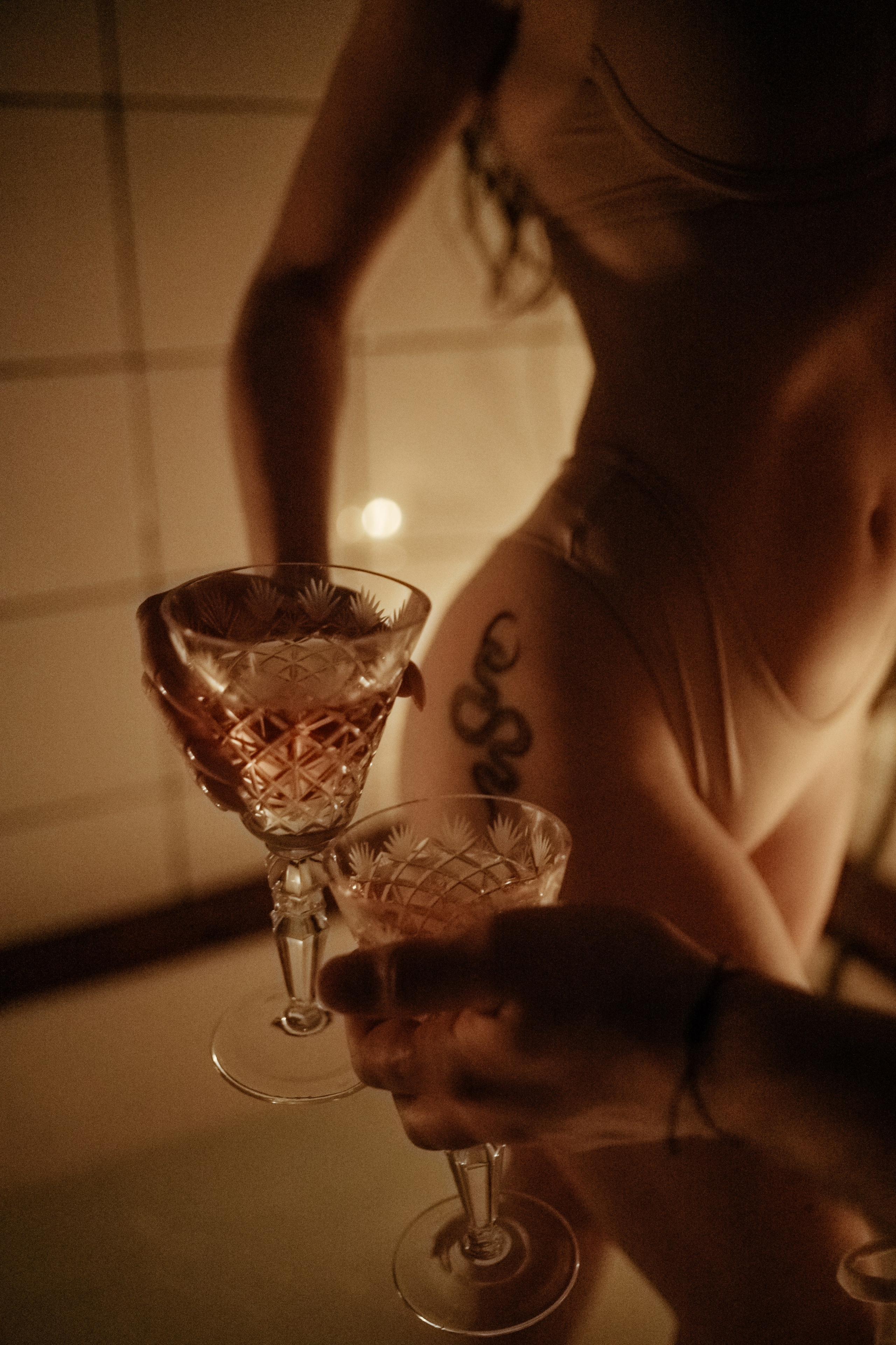 Свадебная фотосъемка в старинном отеле в Крыму. Свадебный и семейный фотограф и видеограф, Крым, Москва, Санкт -Петербург