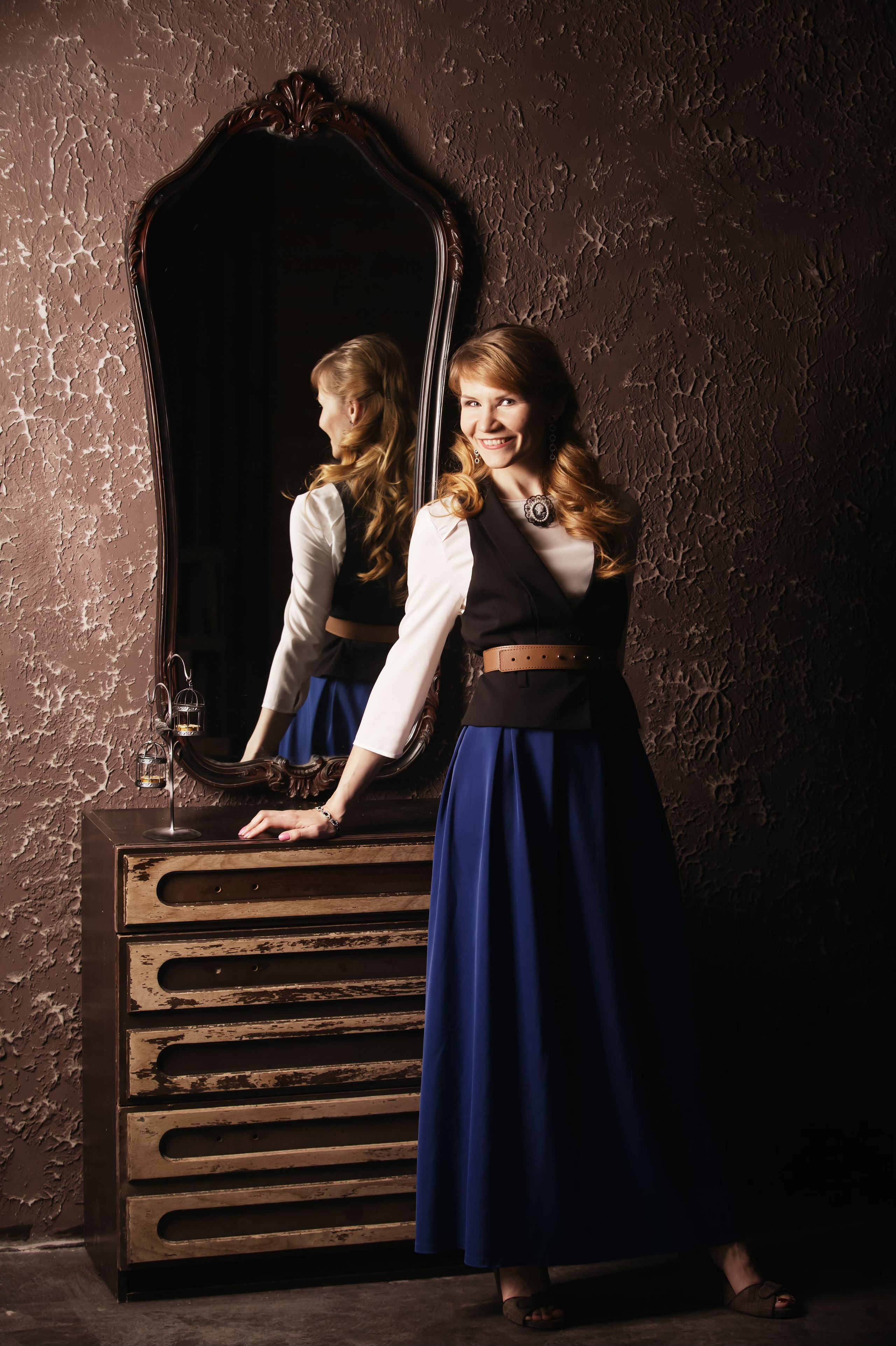 Съемка для двух сестер в студии. Фотографы в Москве Светлана Устинова и Сергей Грачев