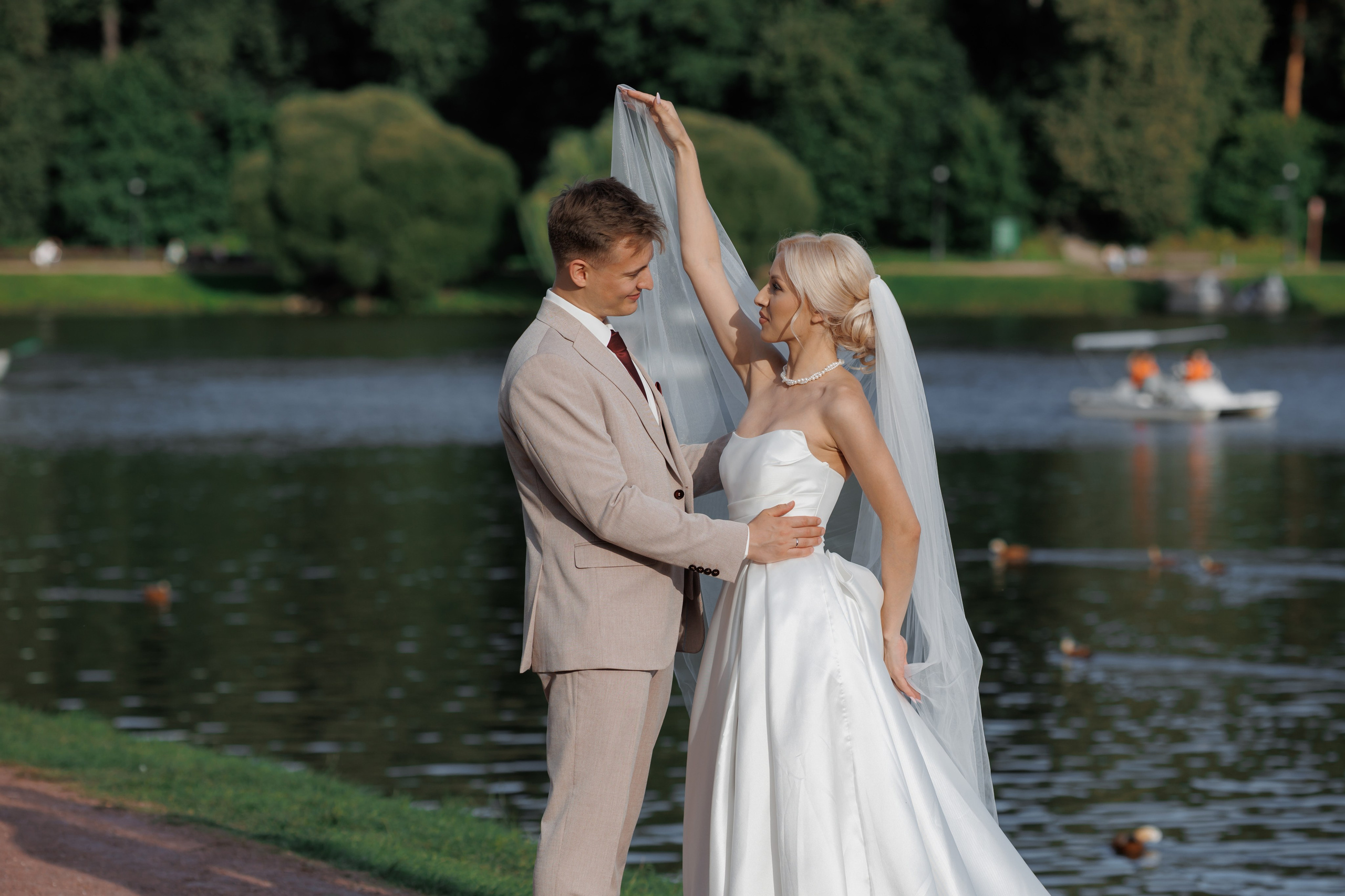 Отель «Милан», Шипиловский ЗАГС, прогулка в парке Царицыно. Свадебный и репортажный фотограф (Москва, Королев и другие)