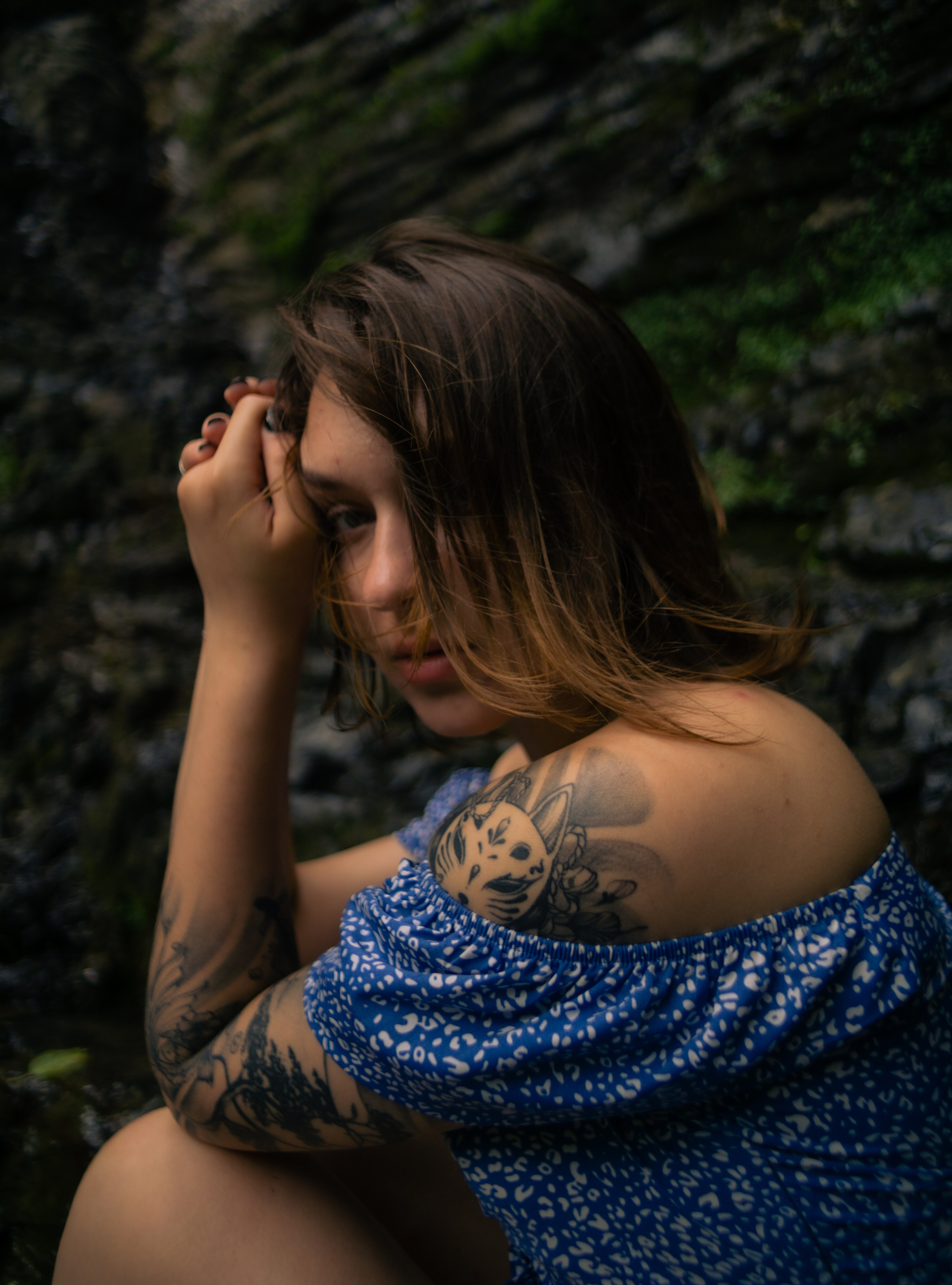 Алина на водопаде. Главная