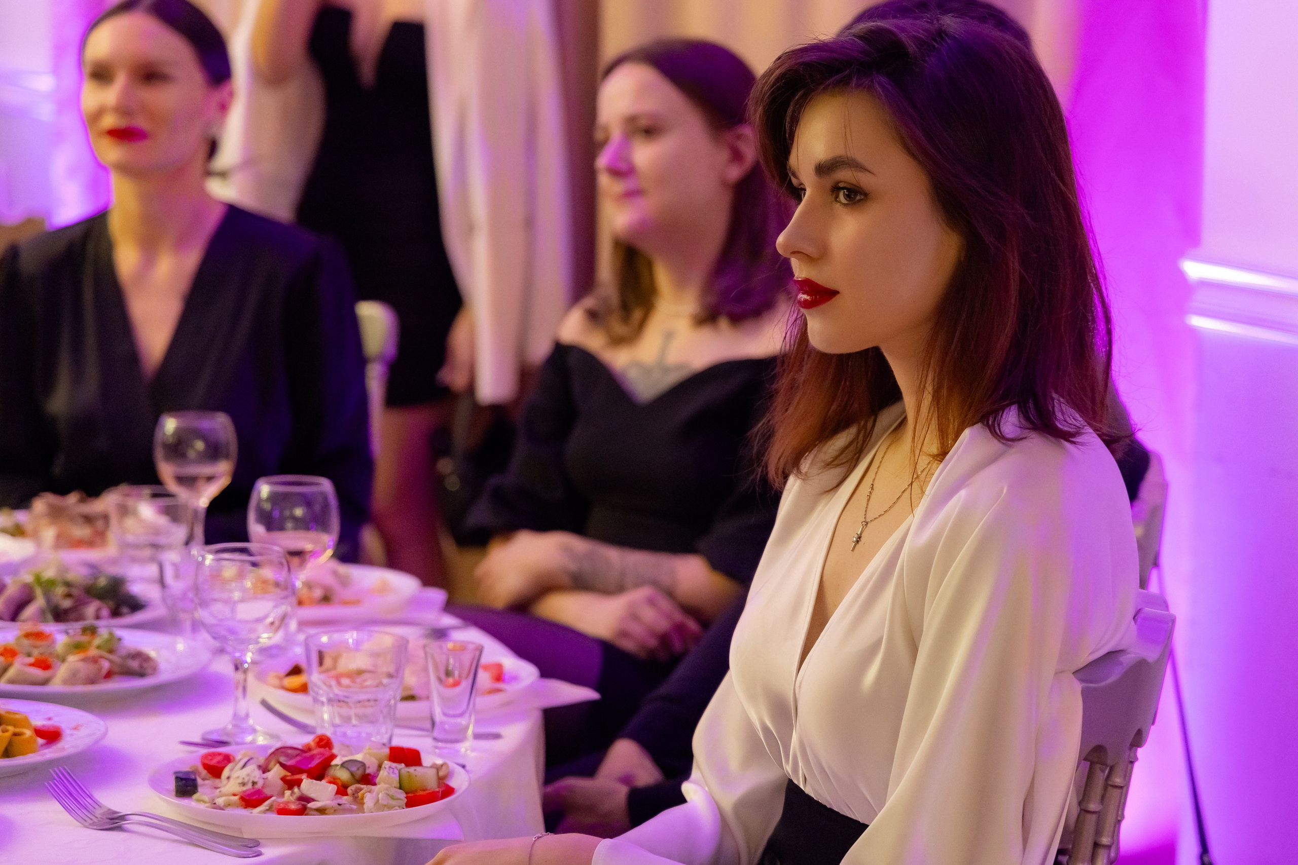 Корпоративная фотосъемка для кафе GARAGE | Новый год 2025 | Минск. Свадебный фотограф в Минске/Беларуси Сергей Спиридонов