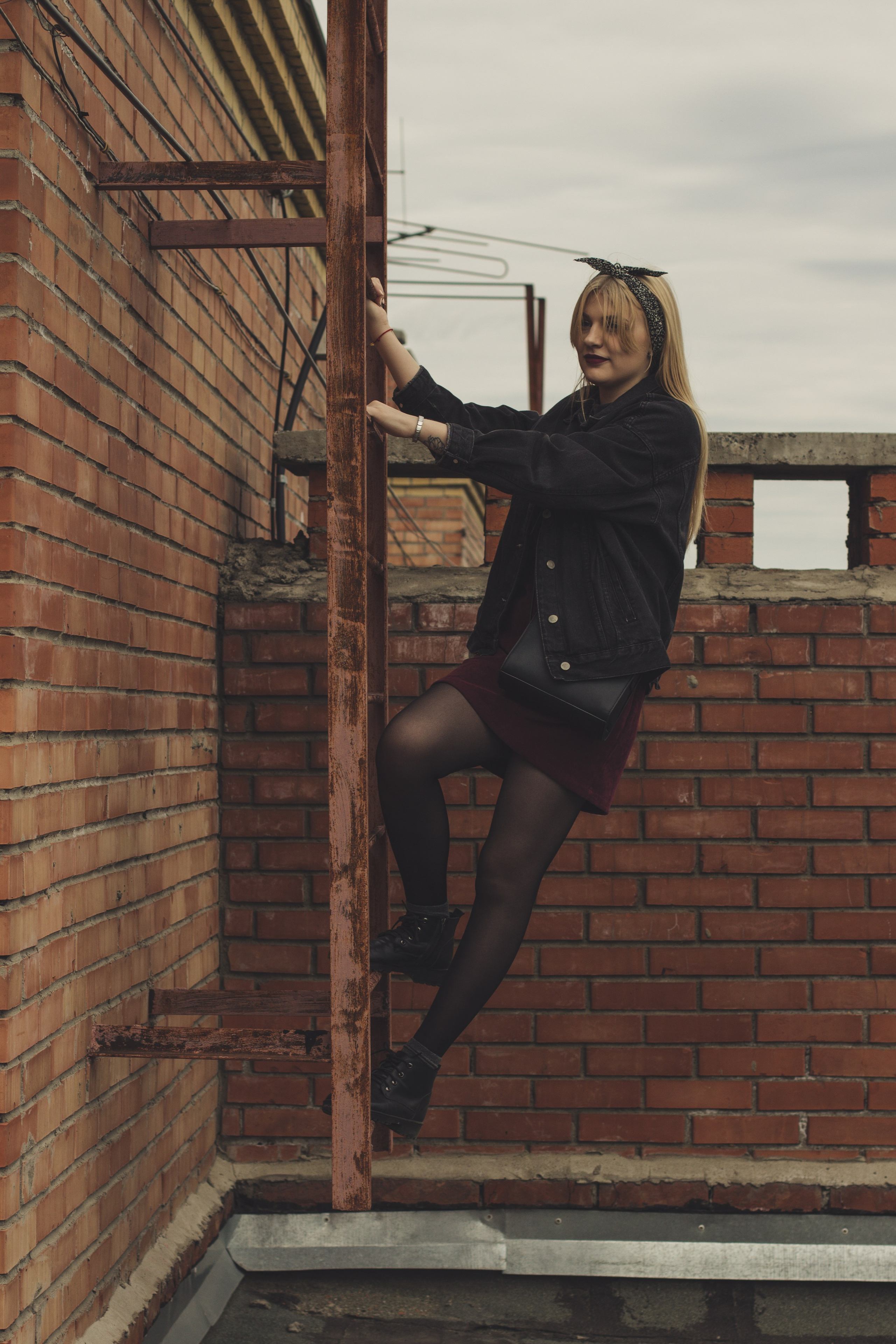 Ася.Крыша 2019 год. Фотограф и видеограф в Омск/Москва Сащенко Лера