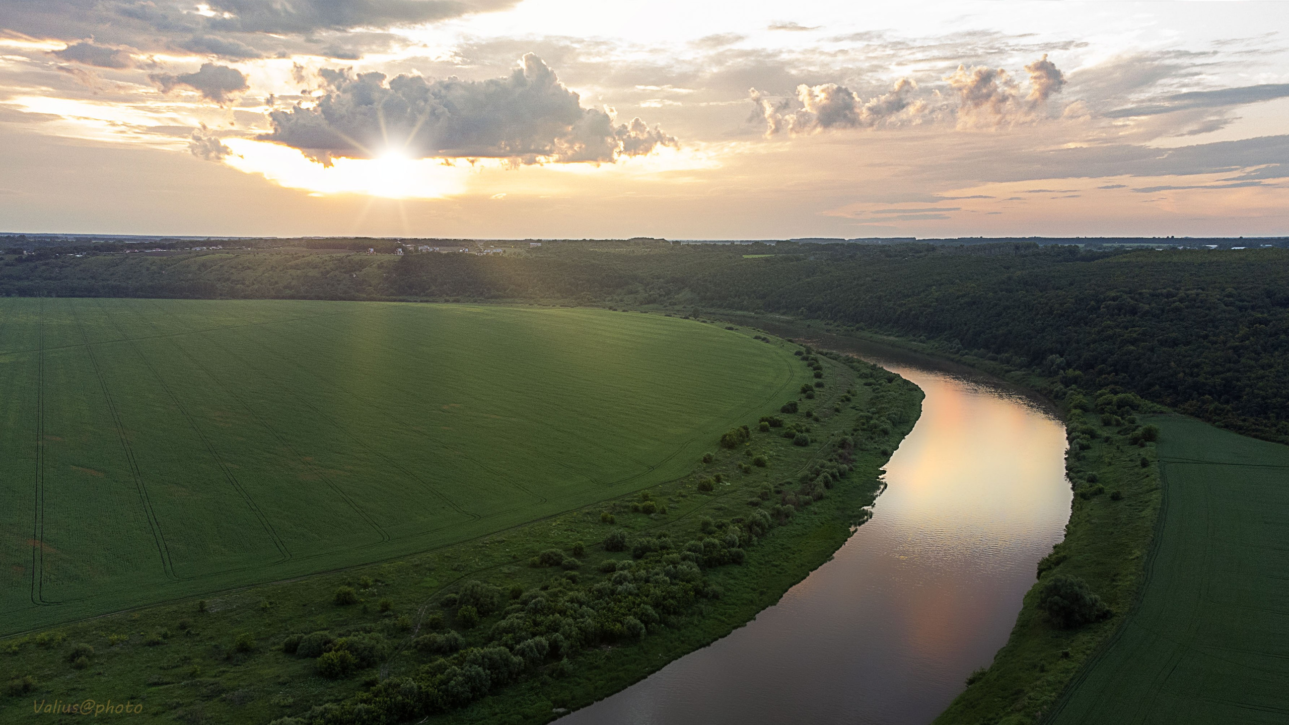 рассвет, река, поле