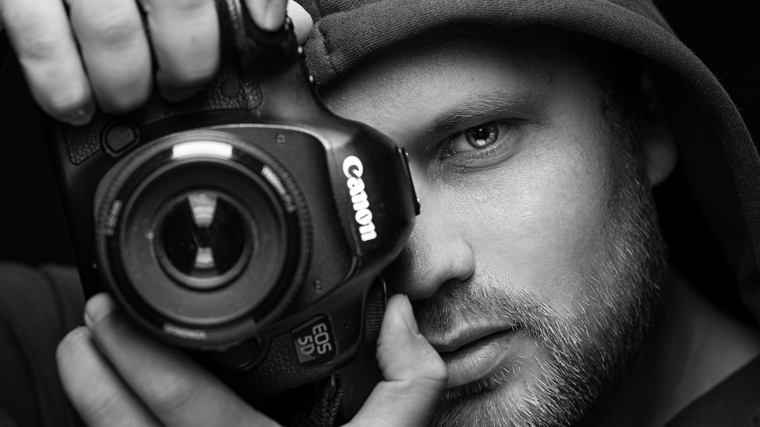 Контакты. Фотограф Демид Никитин. г. Дубна, Москва