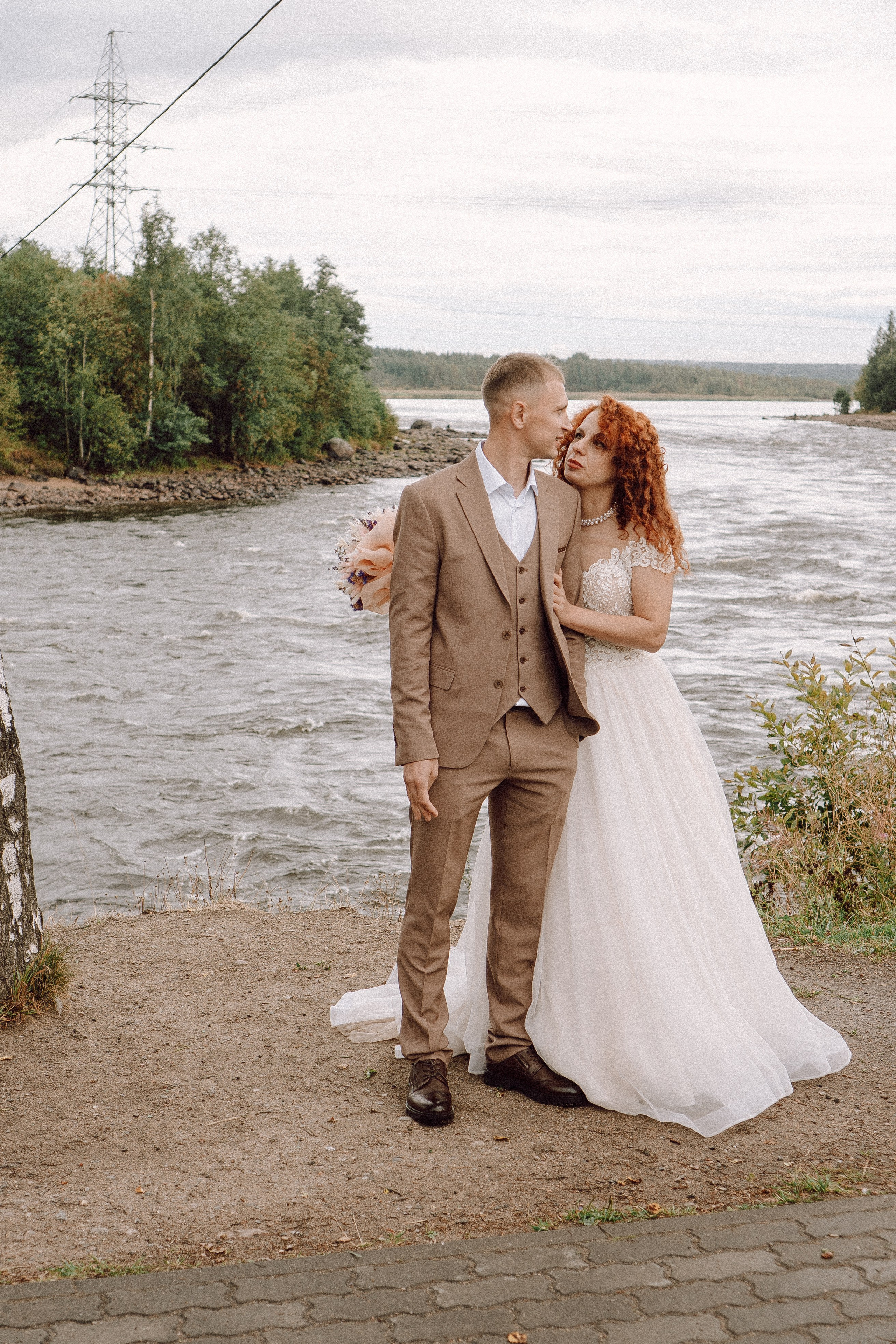 СВАДЕБНАЯ ФОТОСЕССИИЯ ПАРЫ В ГОРОДЕ ПРИОЗЕРСК В СОСНОВОМ ЛЕСУ И С ПИКАПОМ. Профессиональный фотограф, Санкт-Петербург — Виктория Богомолова