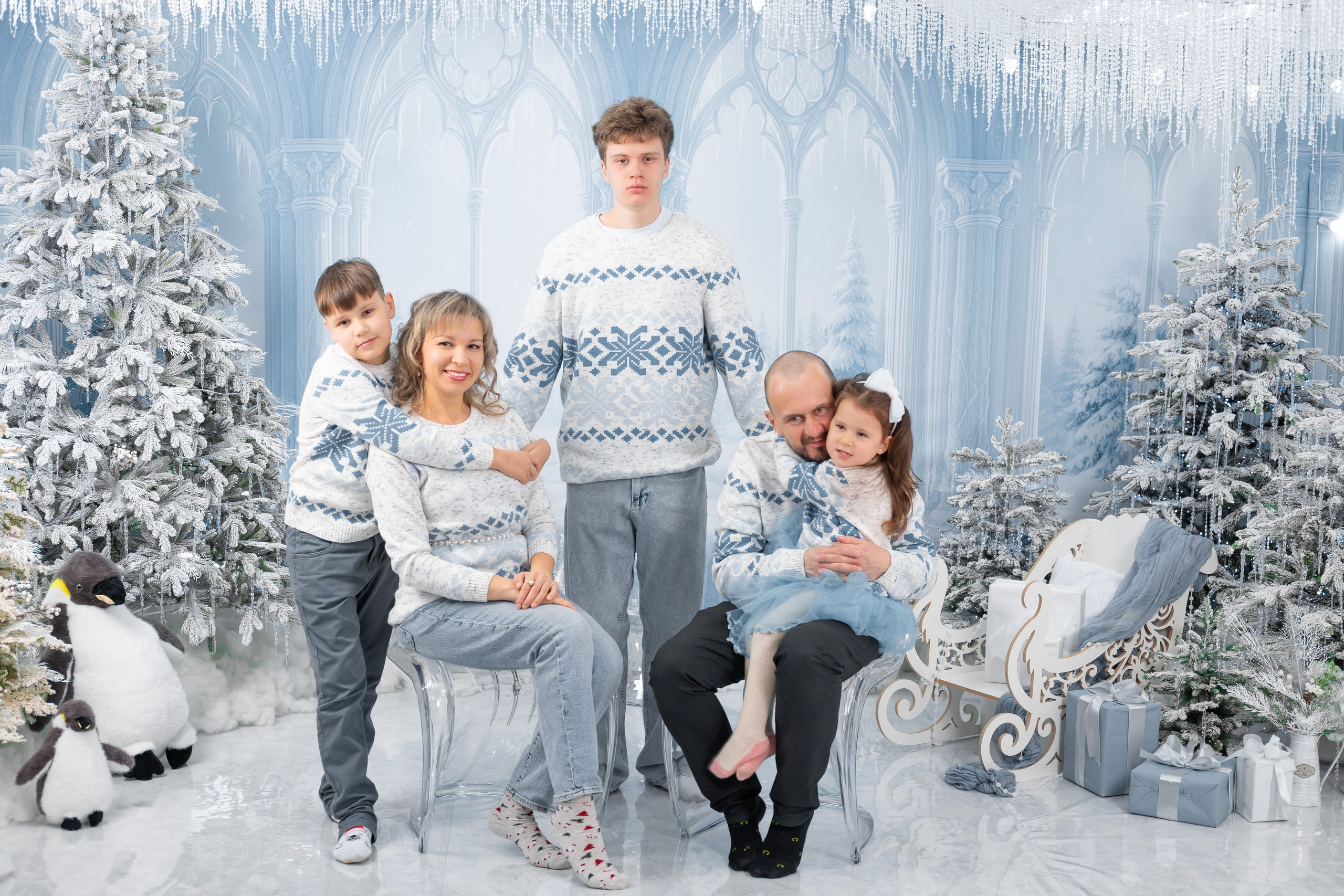 Новогодняя фотосессия Верхняя Пышма. Фотостудия «Олеся». Фотостудия в г. Верхняя Пышма