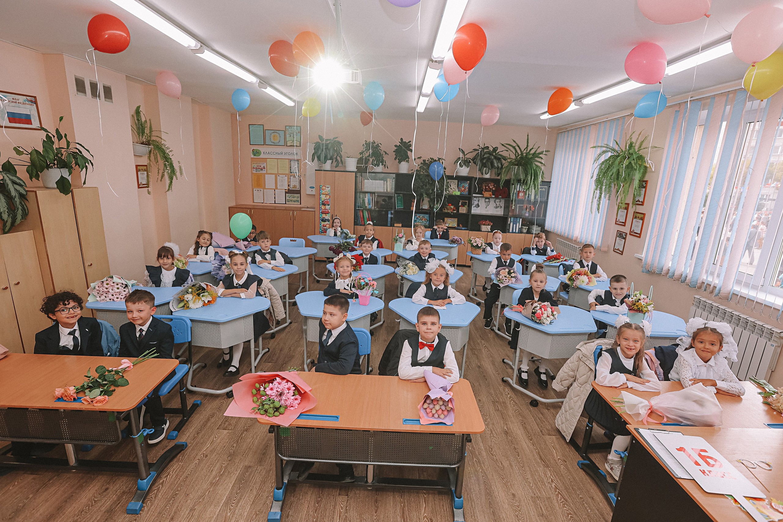 1 сентября линейка+кл час+портреты. Семейный фотограф Тюмень, фотограф на роды Салмина Мария