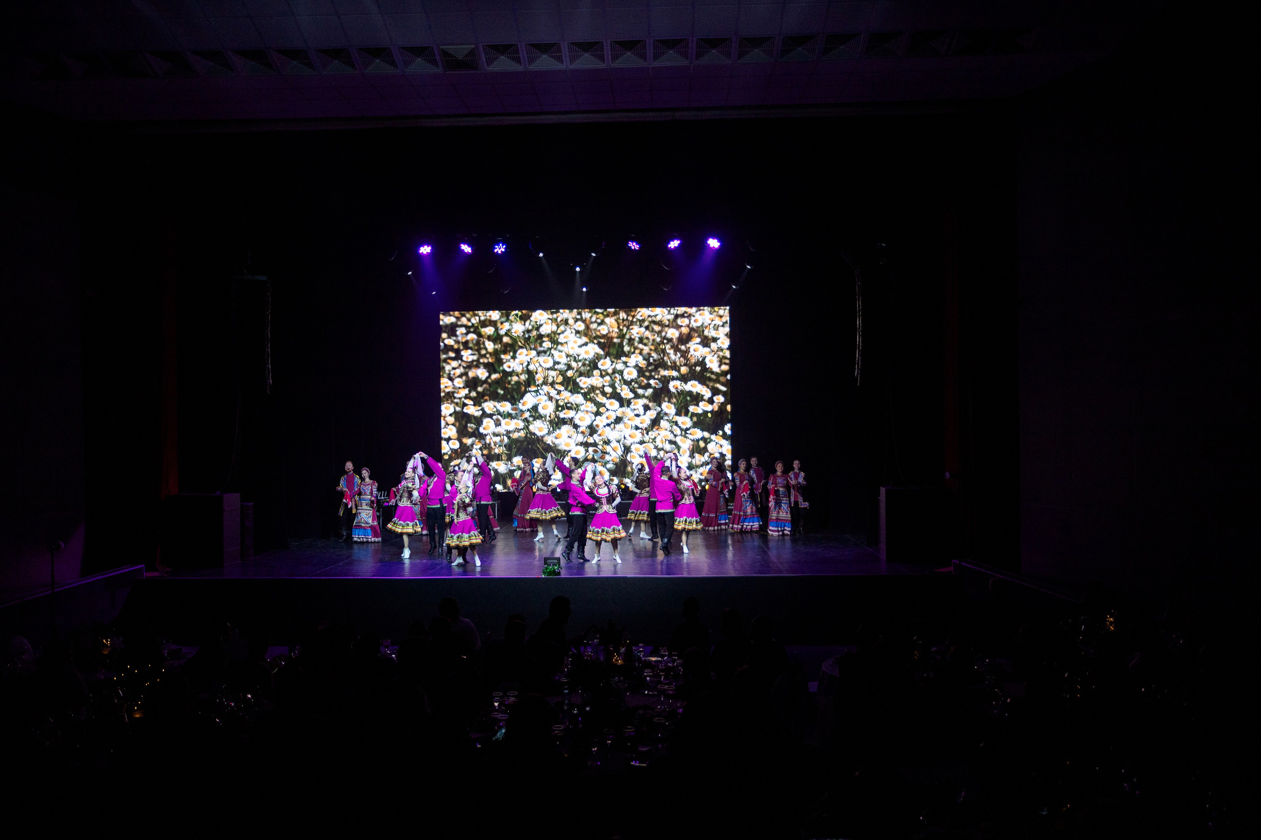 РЕПОРТАЖ: НОВЫЙ ГОД В ДК МЕТАЛЛУРГ. Профессиональный фотограф в Ижевске Леша Петров