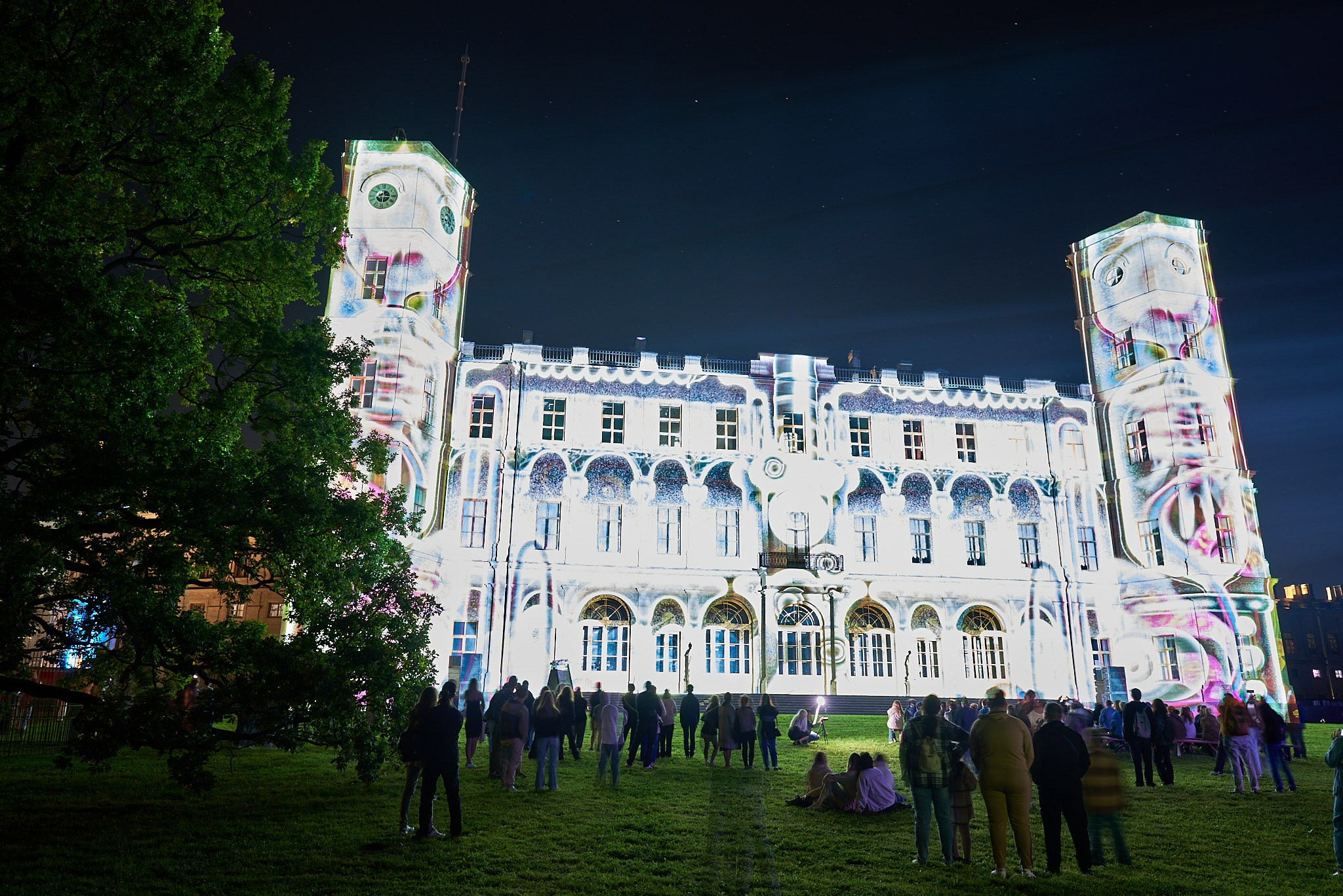 Ночь света 2024 Гатчина. Иван Ступа, репортажный фотограф в Санкт-Петербурге и Ленинградской области