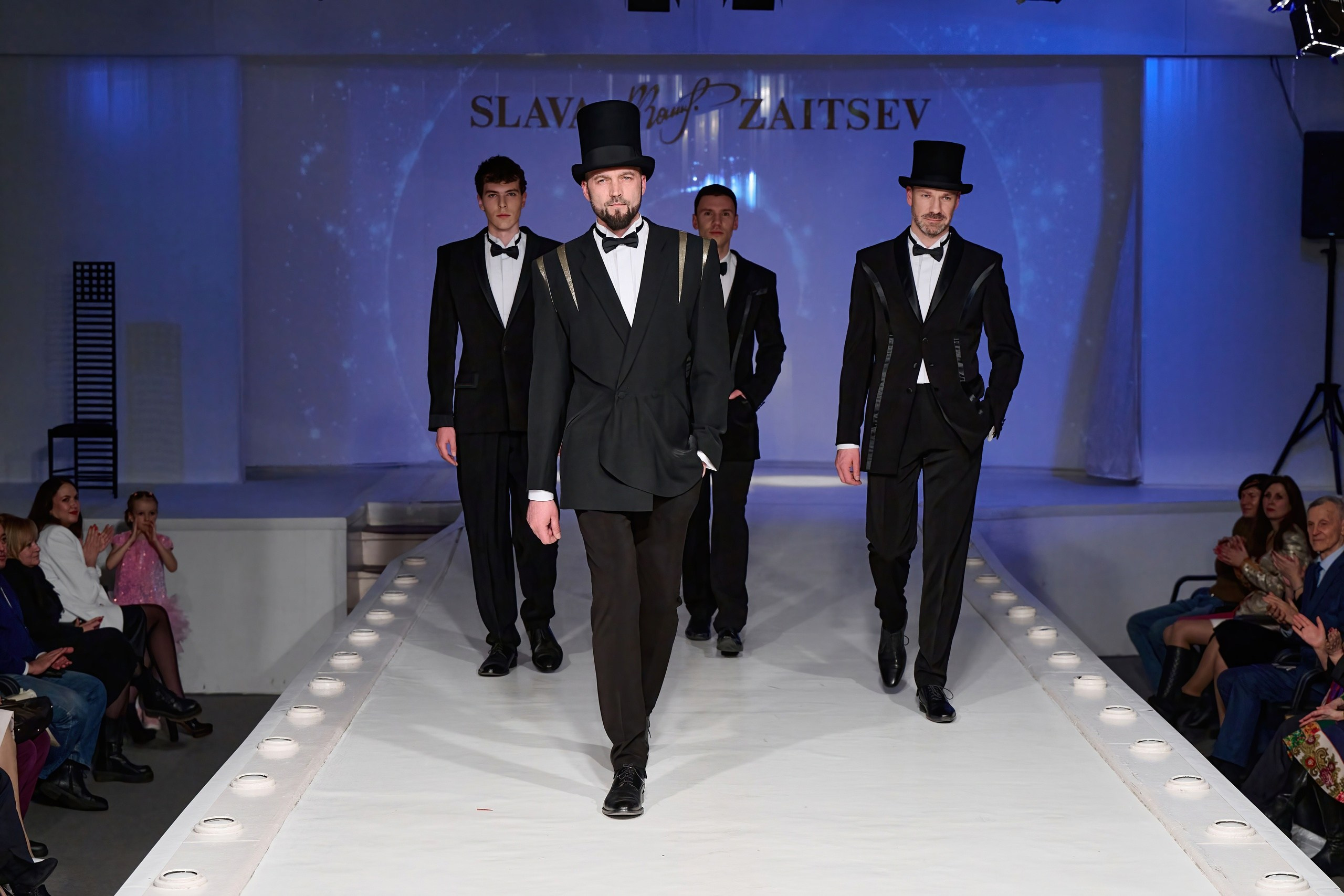 Последний показ Slava Zaitsev. 2 марта 2023. Дима Бабушкин. Фотограф. Подиум. Репортаж. Творчество. Дорого