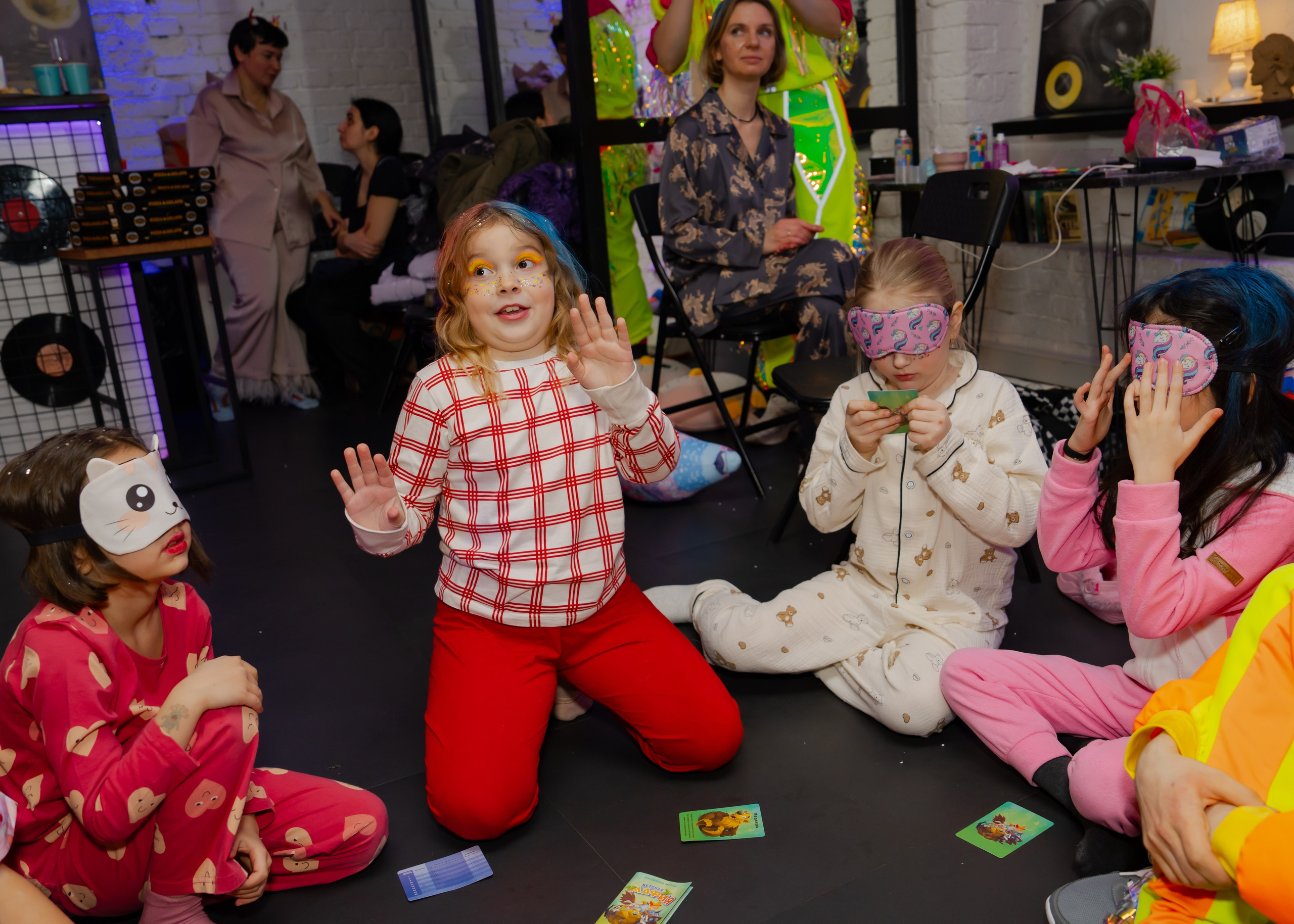 Битва подушками. Крамер Юлиана детский и семейный фотограф