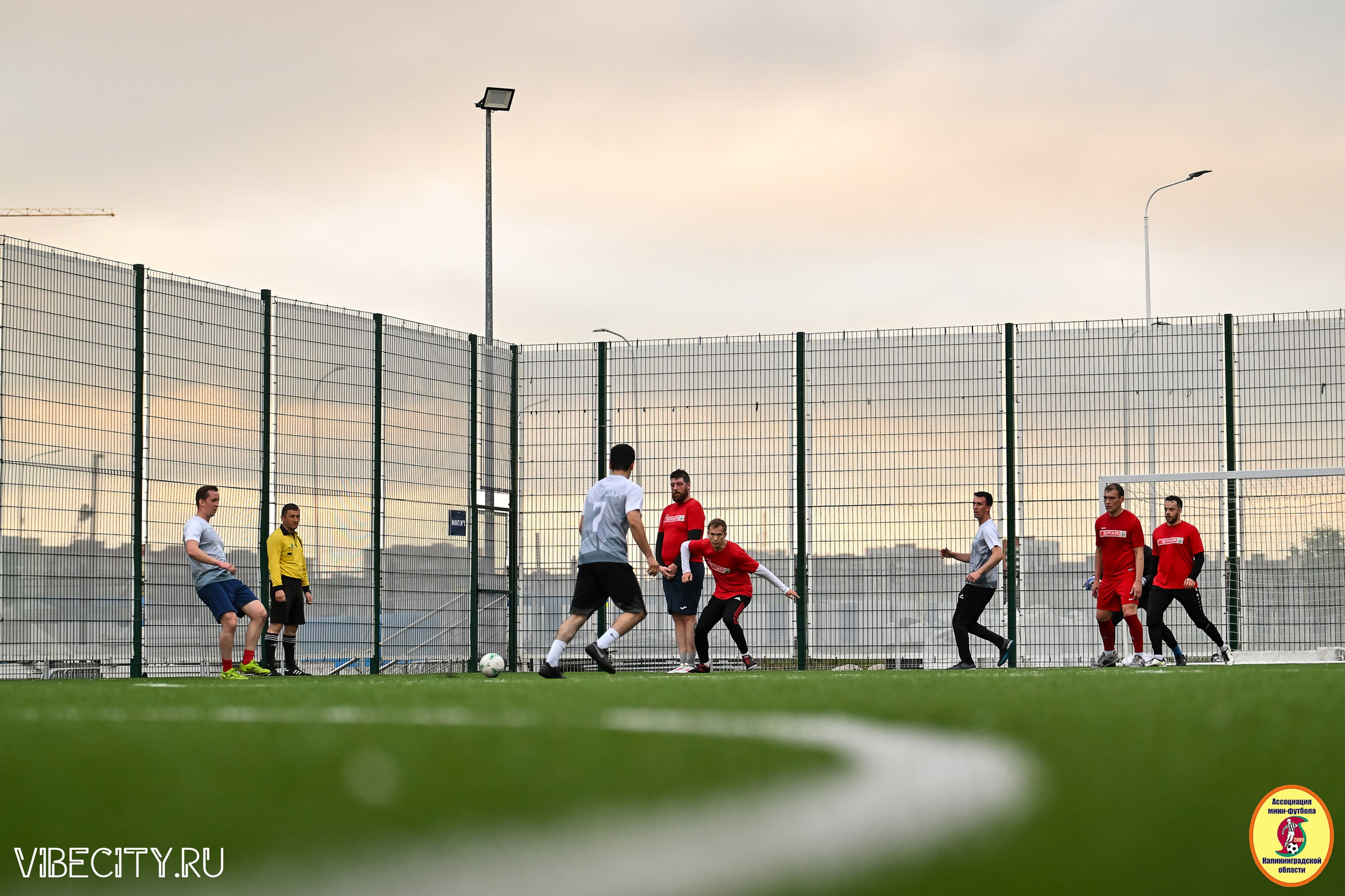 ИГРЫ МИНИ-ФУТБОЛЬНОЙ ЛИГИ. VIBECITY.RU Вайб Сити Ру Фоторепортажи Фотоотчеты Калининград