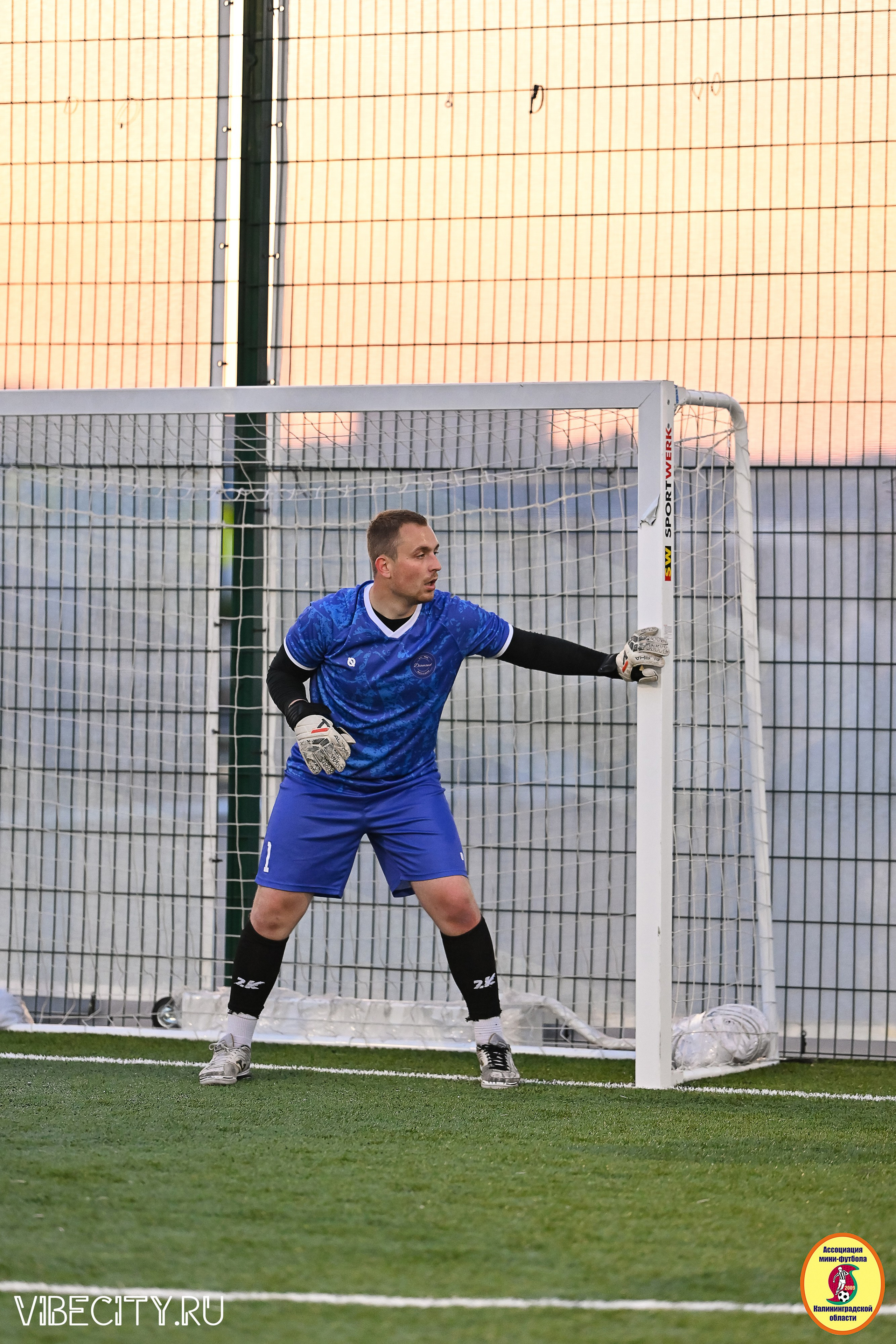 ИГРЫ МИНИ-ФУТБОЛЬНОЙ И КОРПОРАТИВНОЙ ЛИГИ. VIBECITY.RU Вайб Сити Ру Фоторепортажи Фотоотчеты Калининград