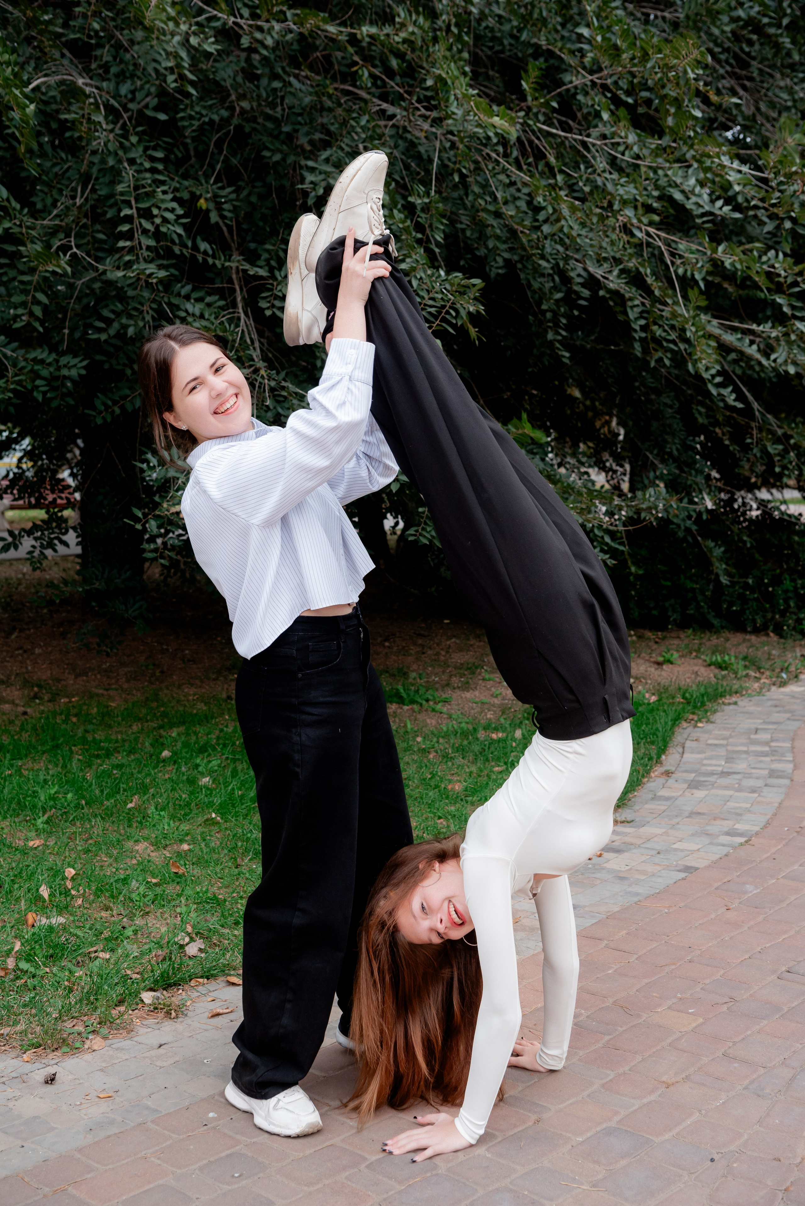 Фотосессия в парке для альбома школьники 9 класс. Фотограф в Волгограде и Волжском Александр Горбань