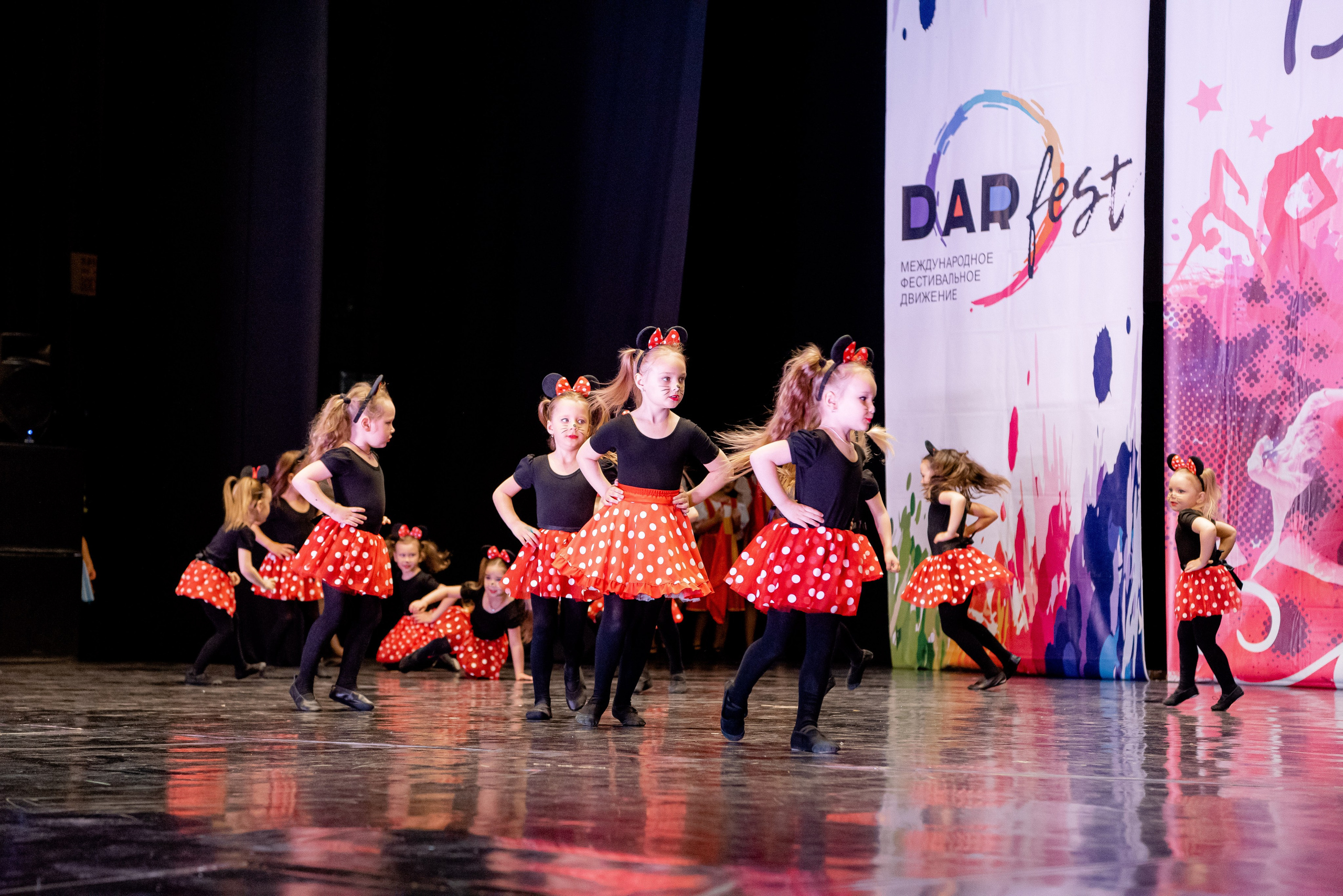 Выступление моей старшей дочери. Фотограф в Волгограде и Волжском Александр Горбань