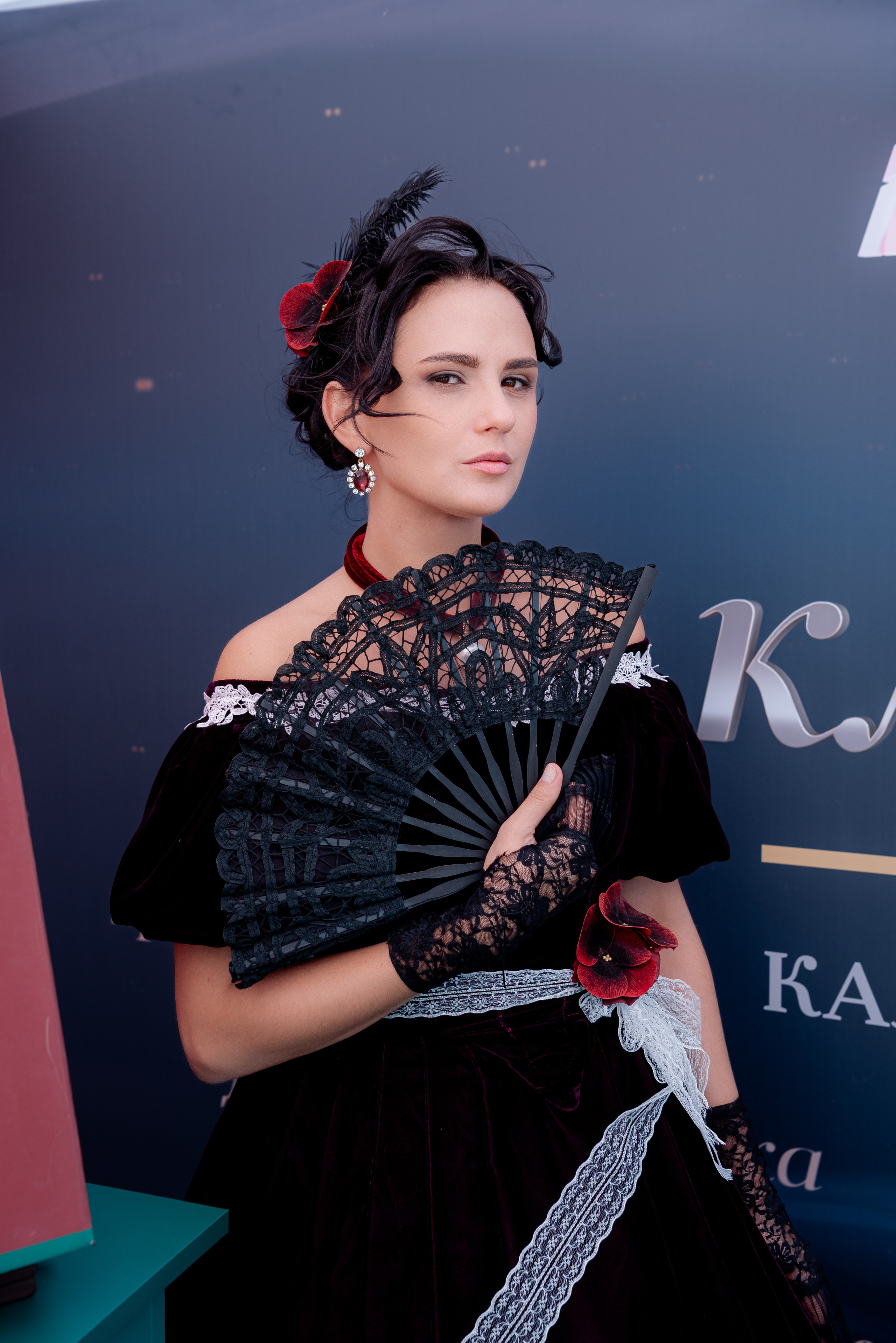 Портретные фото с артистами в палатке Триколор Дом Кинов на день города Волгоград. Фотограф в Волгограде и Волжском Александр Горбань