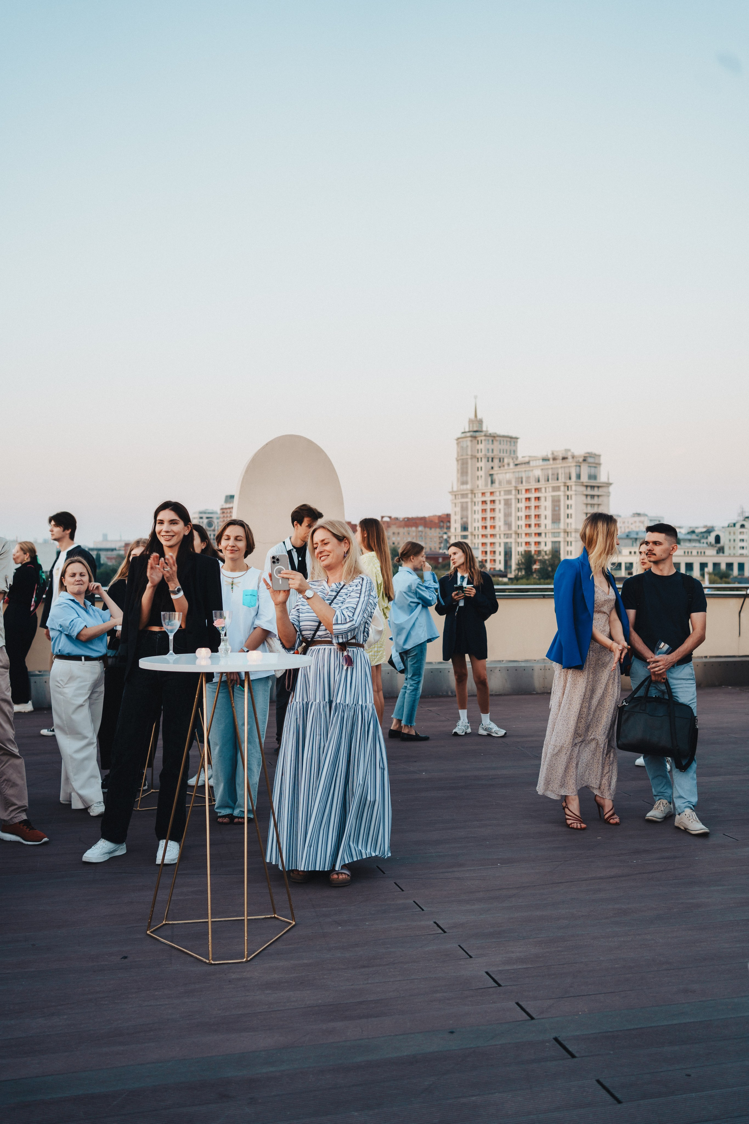 Выставка на крыше Парка Горького. Семейный и детский фотограф и видеограф в Москве, Серпухове и Тарусе Валерия Сорокина