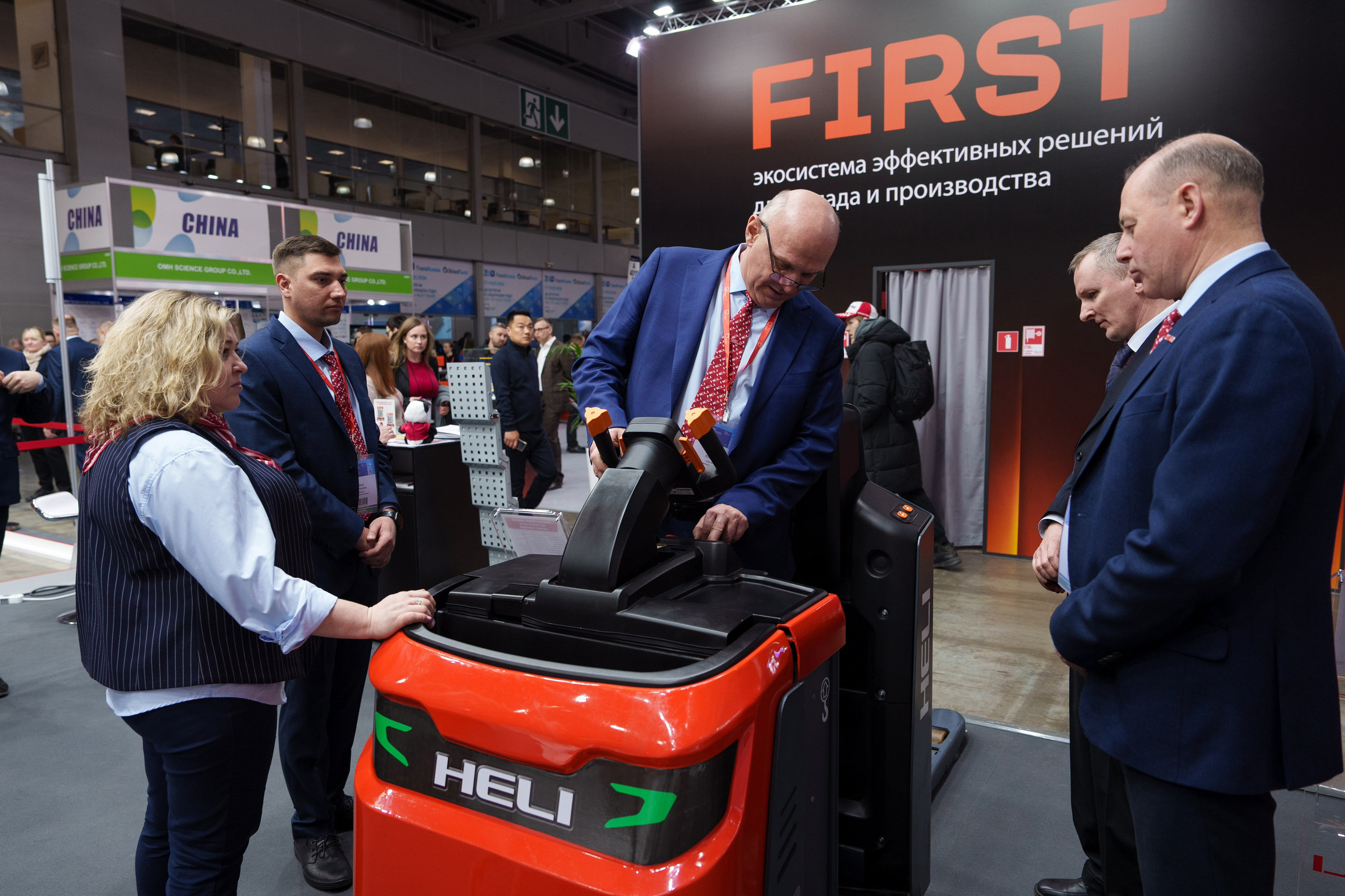 HELI. Стенд в Крокус Экспо. Фотограф Саша Блюз