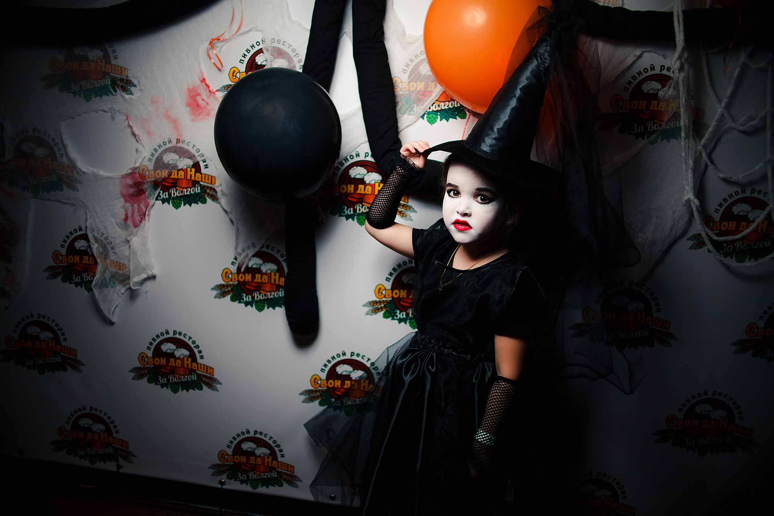Хэллоуин в «Свои да наши». Ваш репортажный фотограф Артемий Антонов
