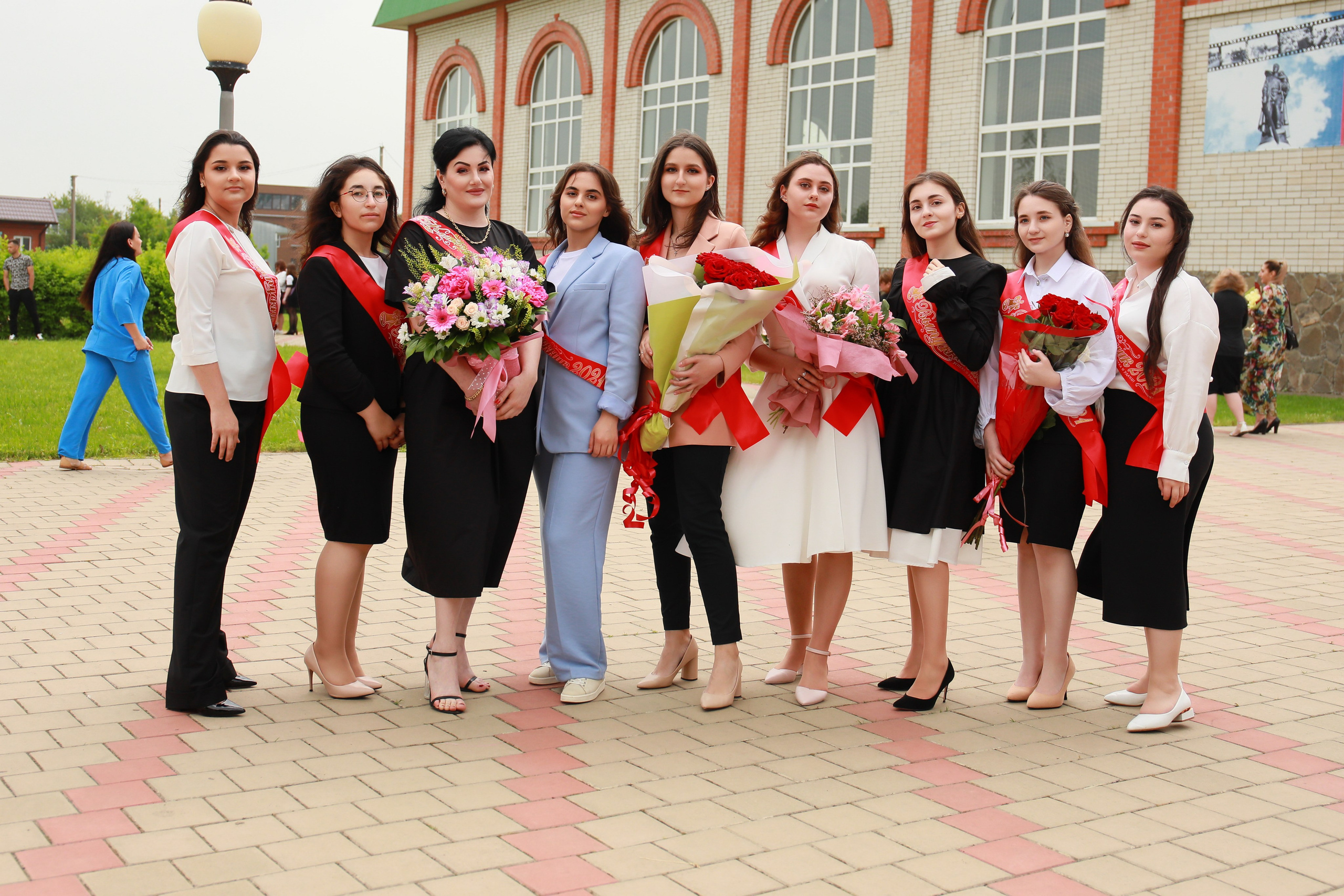 Последний звонок (Школа 2). Детский семейный фотограф Краснодар