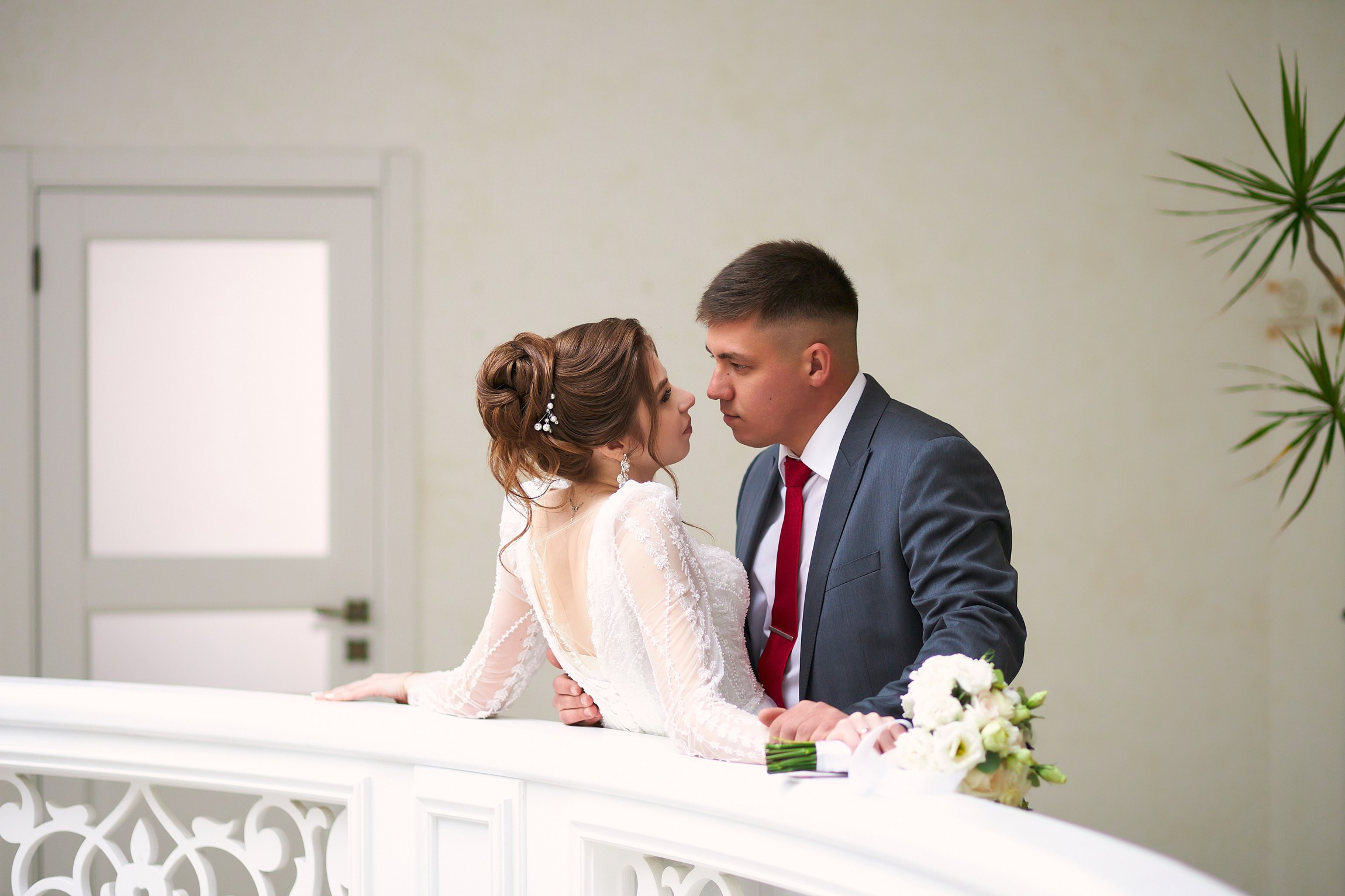 Свадебная фотосессия в Оренбурге, свадебная фотосессия в студии Оренбург, свадебный фотограф Оренбург. Свадебный фотограф в Оренбурге Елена Рязапова