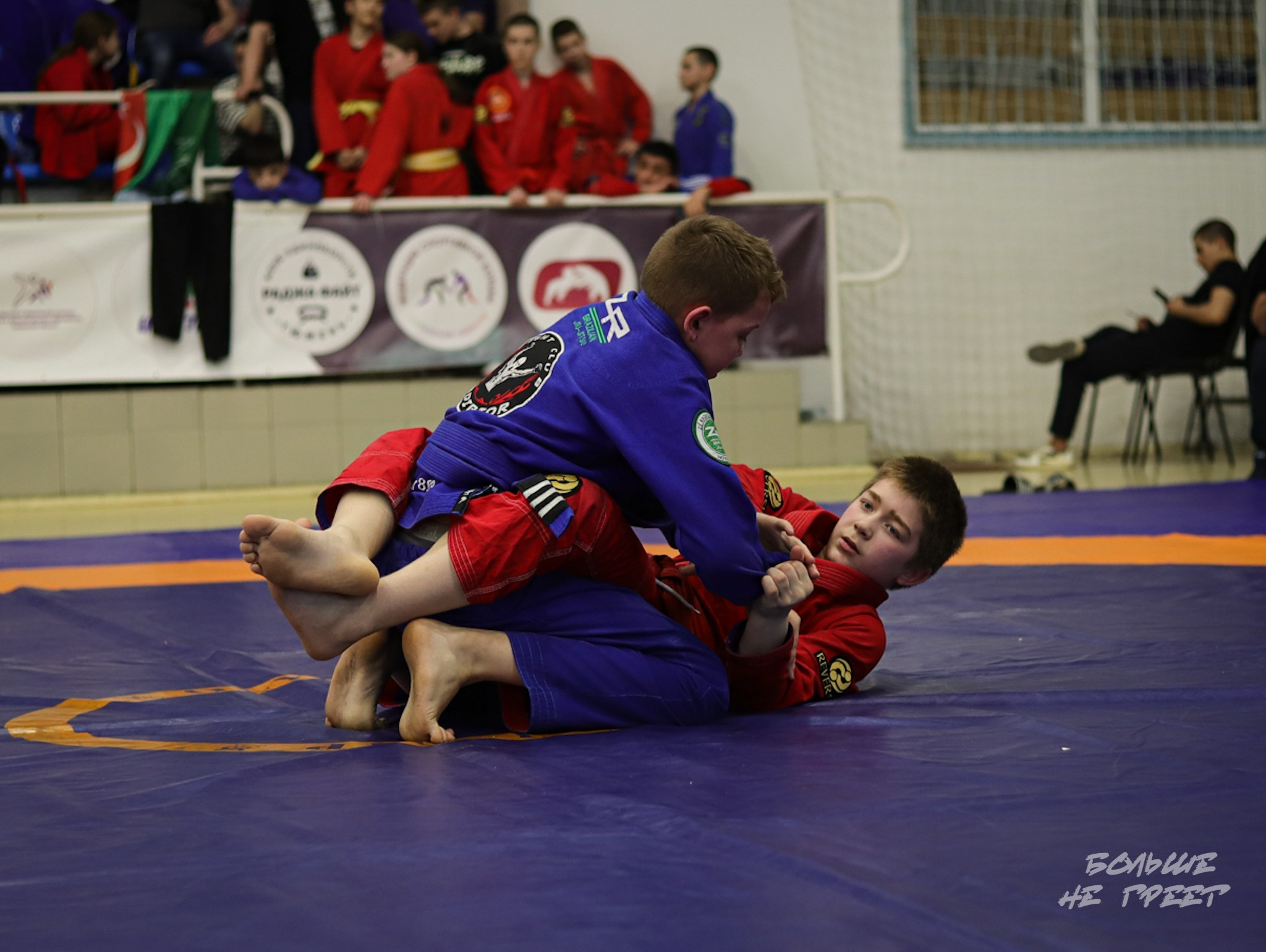 ПЕРВЕНСТВО УРФО ПО СПОРТИВНОЙ БОРЬБЕ ГРЭППЛИНГ И ГРЭППЛИНГ-ГИ. Больше не греет