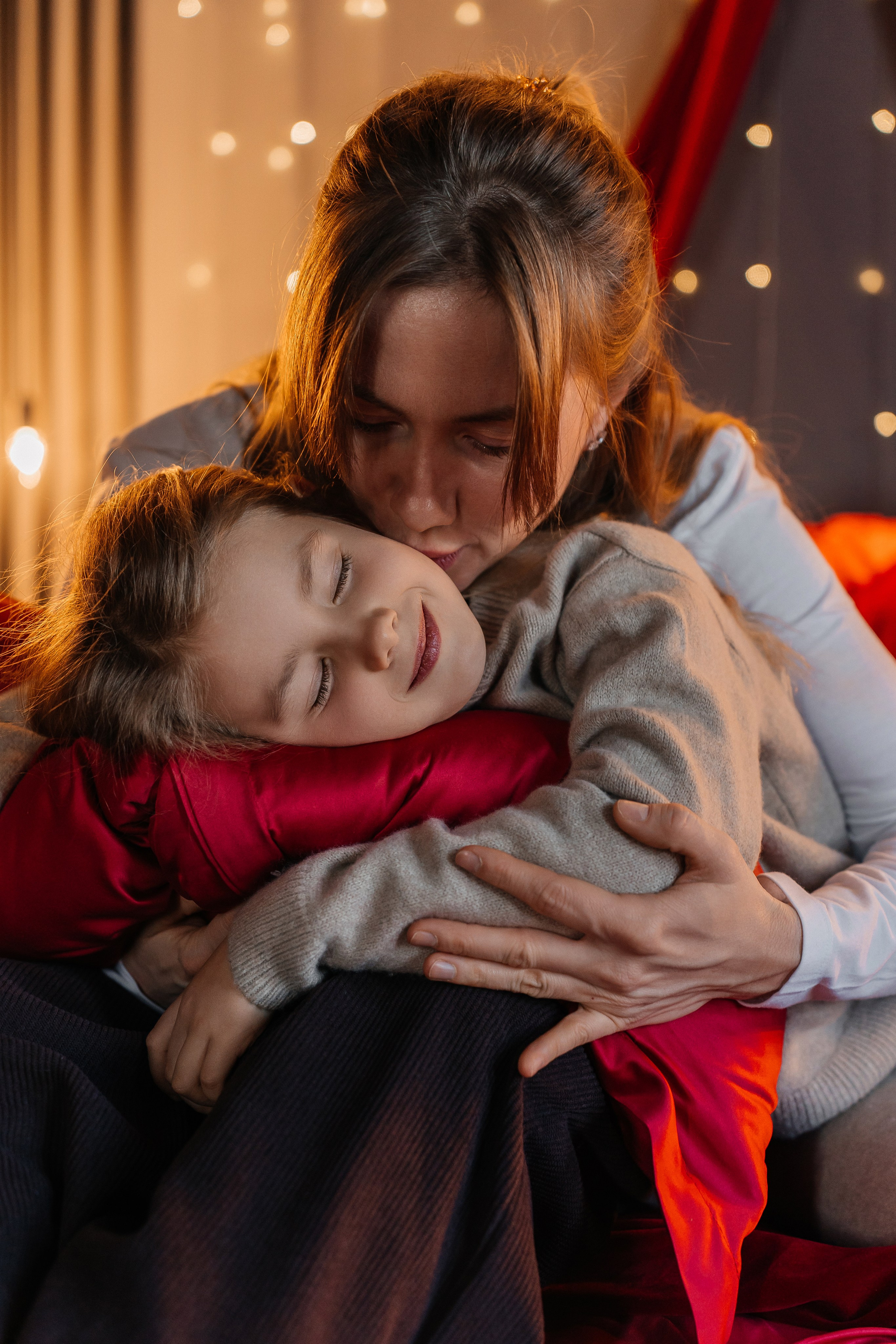 Мама с дочкой. Для тех, кто не ждёт удачи, а создаёт её. Каждая фотосессия — это твой момент, твой стиль, твой успех. 📸