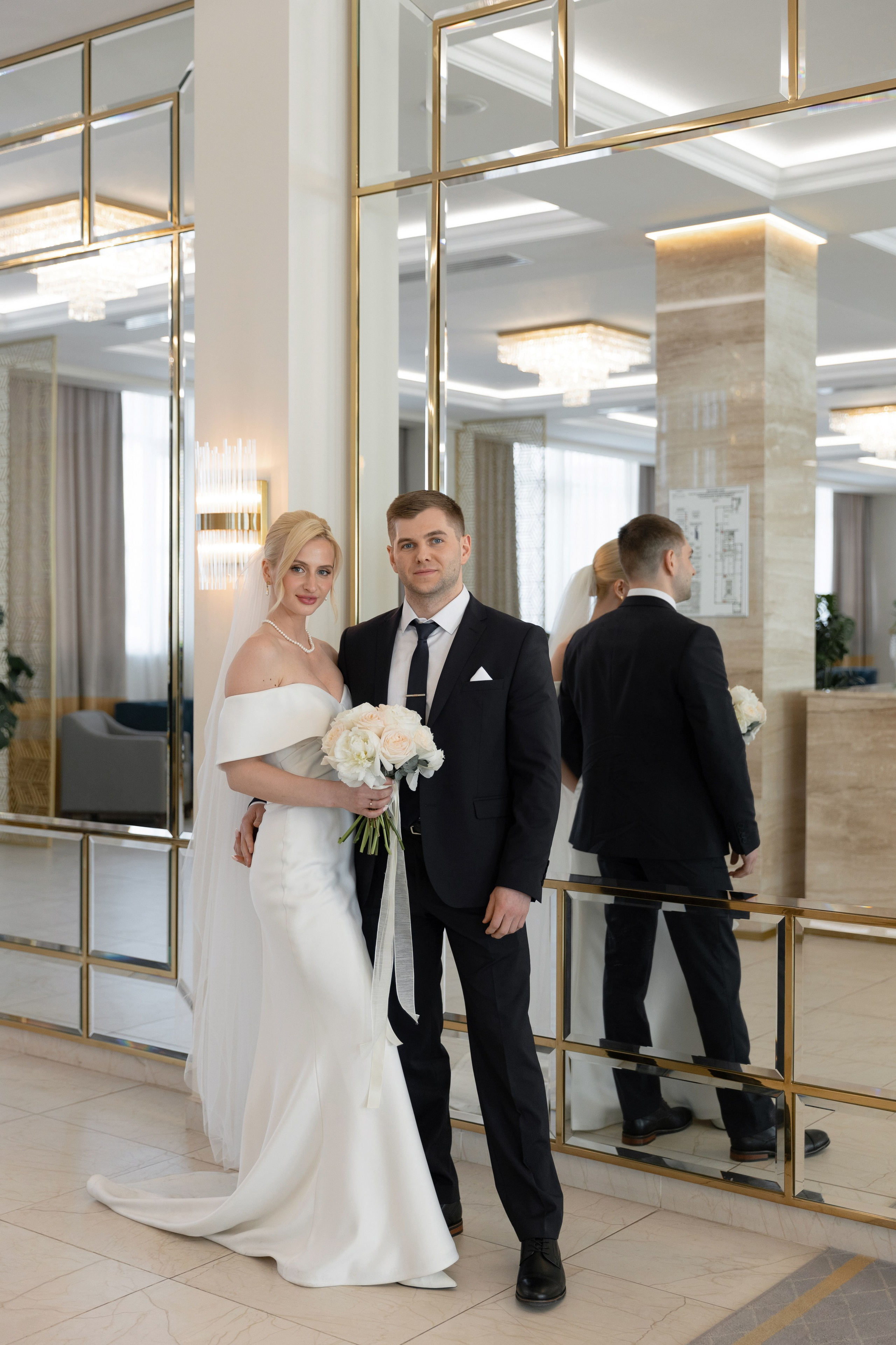 Свадебная фотосессия в Soluxe Hotel и роспись в Савеловском ЗАГСе. Свадебный фотограф в Москве Полина Лелетко