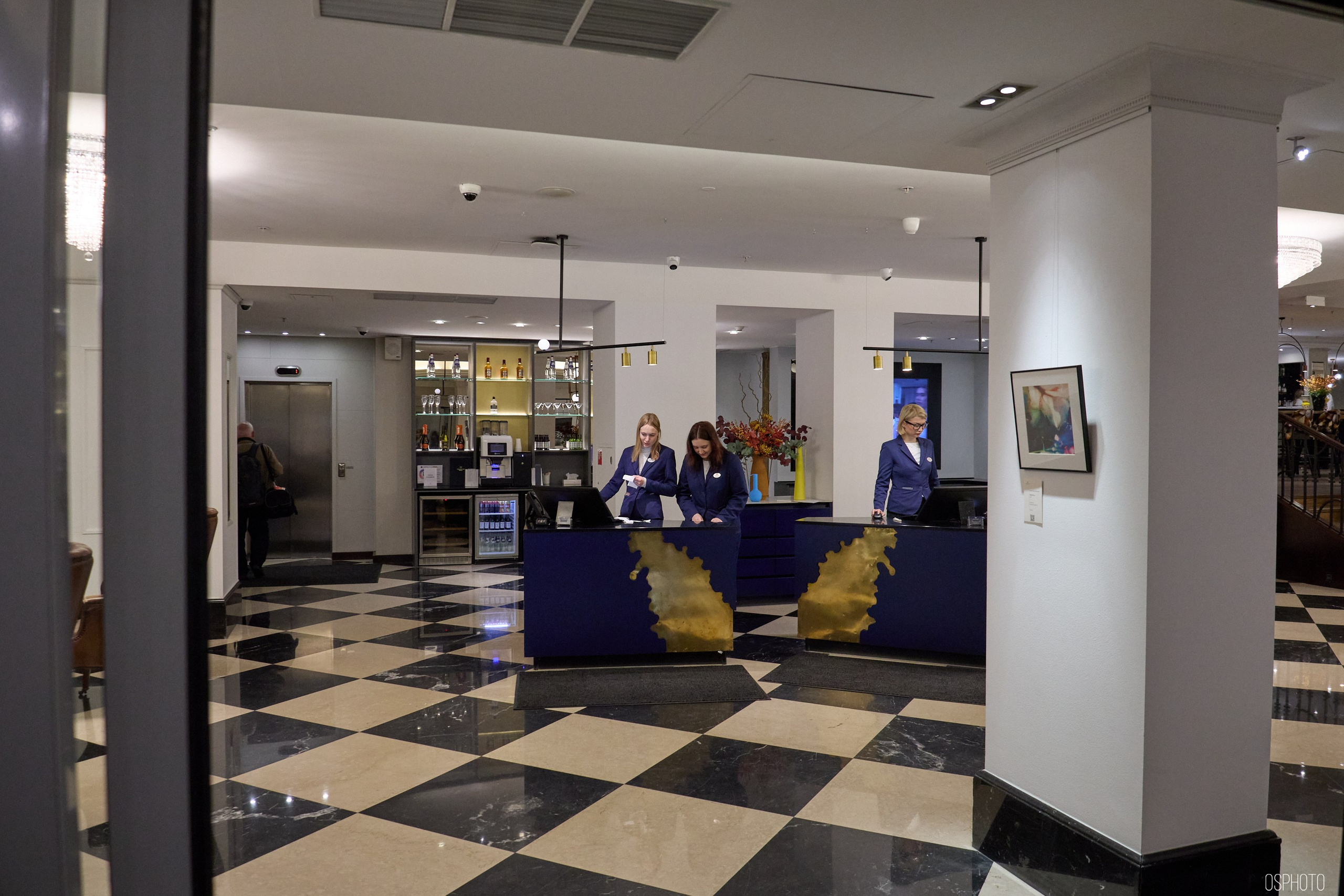 Васильевский остров. Фотографъ Сергѣевъ. Поймать мгновеніе