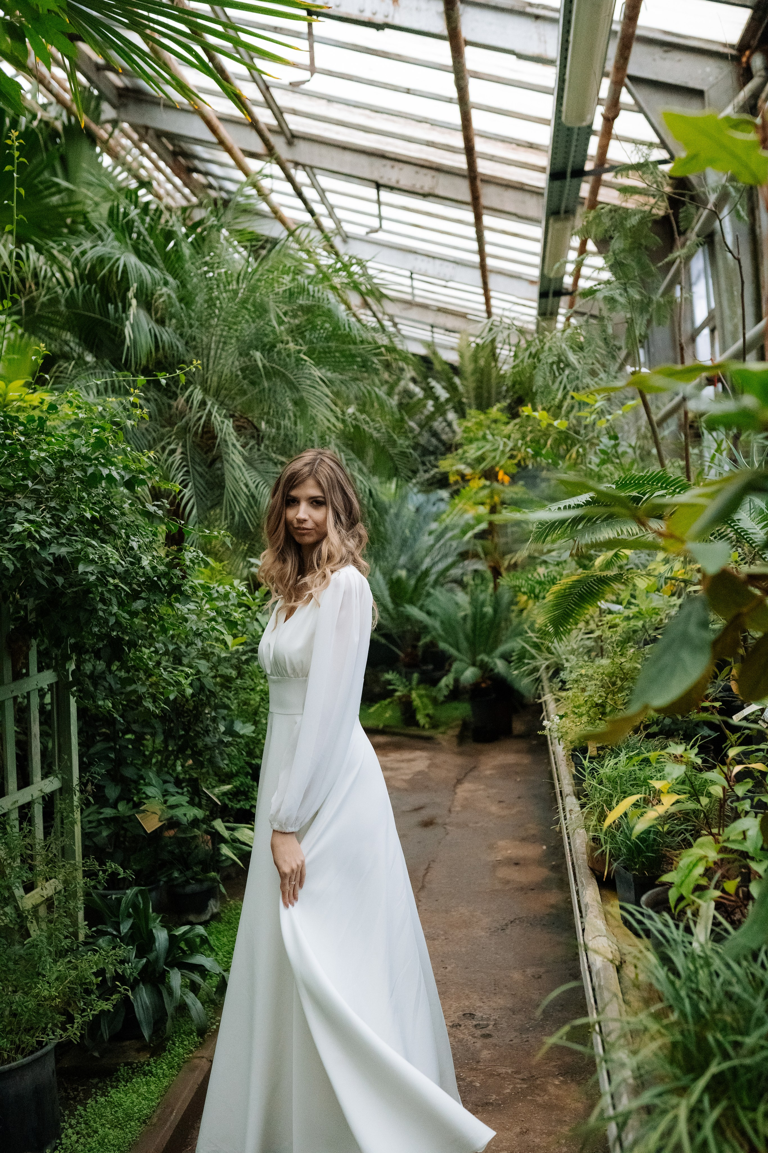 Свадебная фотосессия в оранжерее, Москва. Свадебный фотограф в Москве Анна Полушина