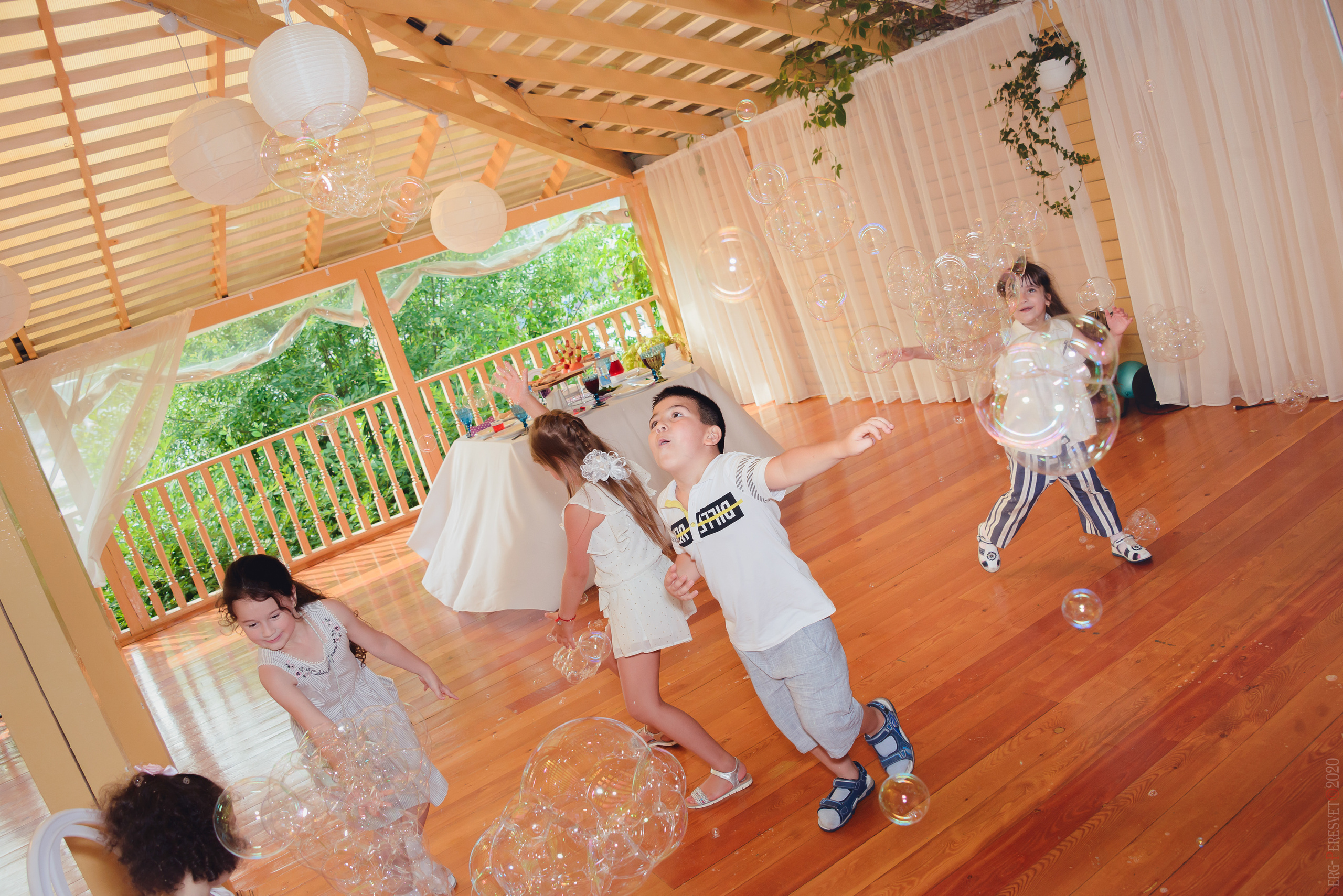 детское шоу мыльных пузырей, заказать мыльное шоу, мыльное шоу, мыльное шоу для детей, мыльное шоу Москва, семейная фотосессия в студии с детьми, фотограф на день рождения, фотограф на детский день рождения, фотограф на детский праздник, фотограф на праздник, фотограф на праздник цена, фотосессия с ребенком, шоу мыльных пузырей, шоу мыльных пузырей в саду, шоу мыльных пузырей для детей, шоу мыльных пузырей Люберцы, шоу мыльных пузырей на день рождения, шоу мыльных пузырей на день рождения ребенка, шоу мыльных пузырей на дом, шоу мыльных пузырей цена
