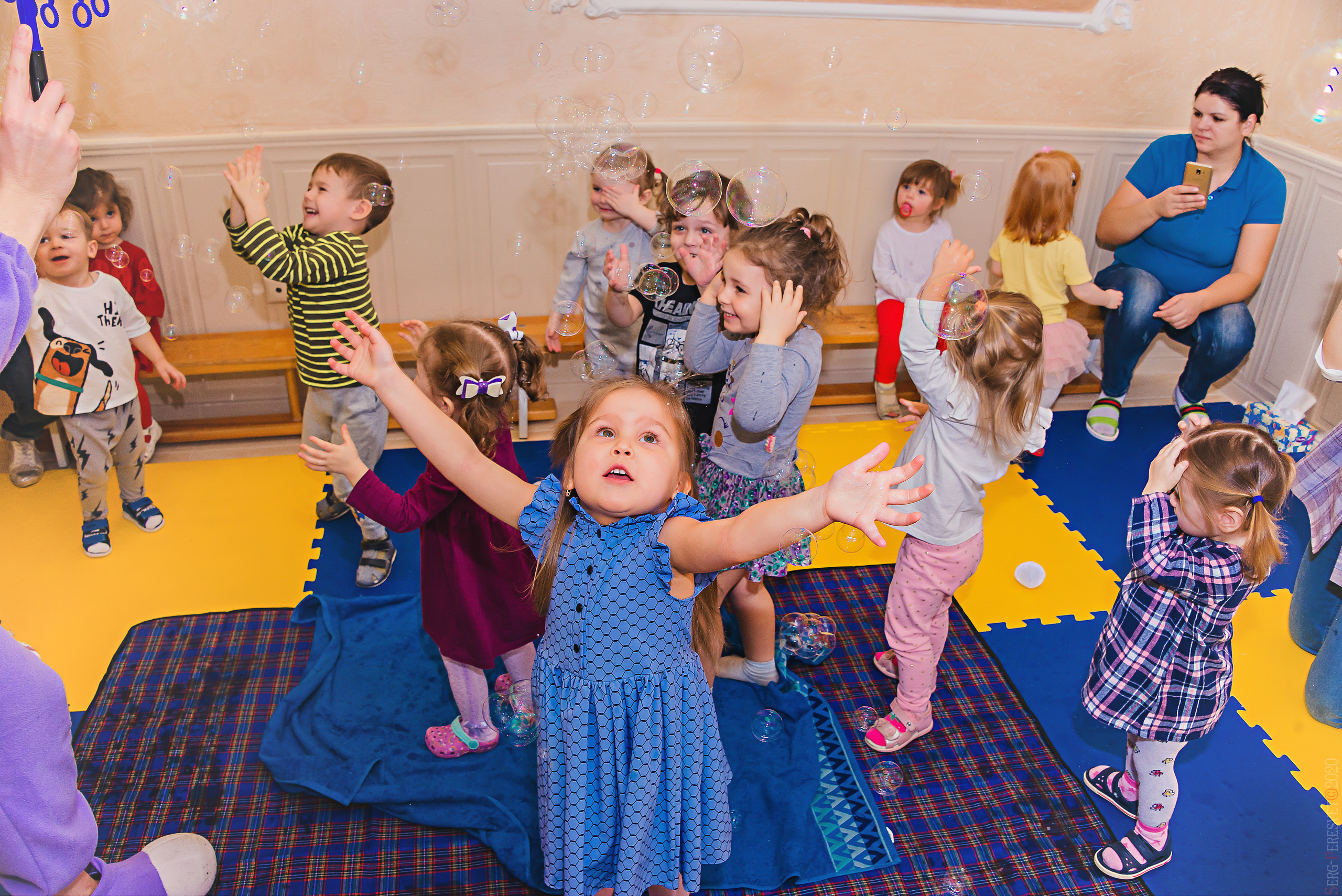 детское шоу мыльных пузырей, заказать мыльное шоу, мыльное шоу, мыльное шоу для детей, мыльное шоу Москва, фотограф на день рождения, фотограф на детский день рождения, фотограф на детский праздник, фотограф на праздник, фотограф на праздник цена, шоу мыльных пузырей, шоу мыльных пузырей в саду, шоу мыльных пузырей для детей, шоу мыльных пузырей Жуковский, шоу мыльных пузырей Люберцы, шоу мыльных пузырей на день рождения, шоу мыльных пузырей на день рождения ребенка, шоу мыльных пузырей на дом, шоу мыльных пузырей Раменское, шоу мыльных пузырей цена