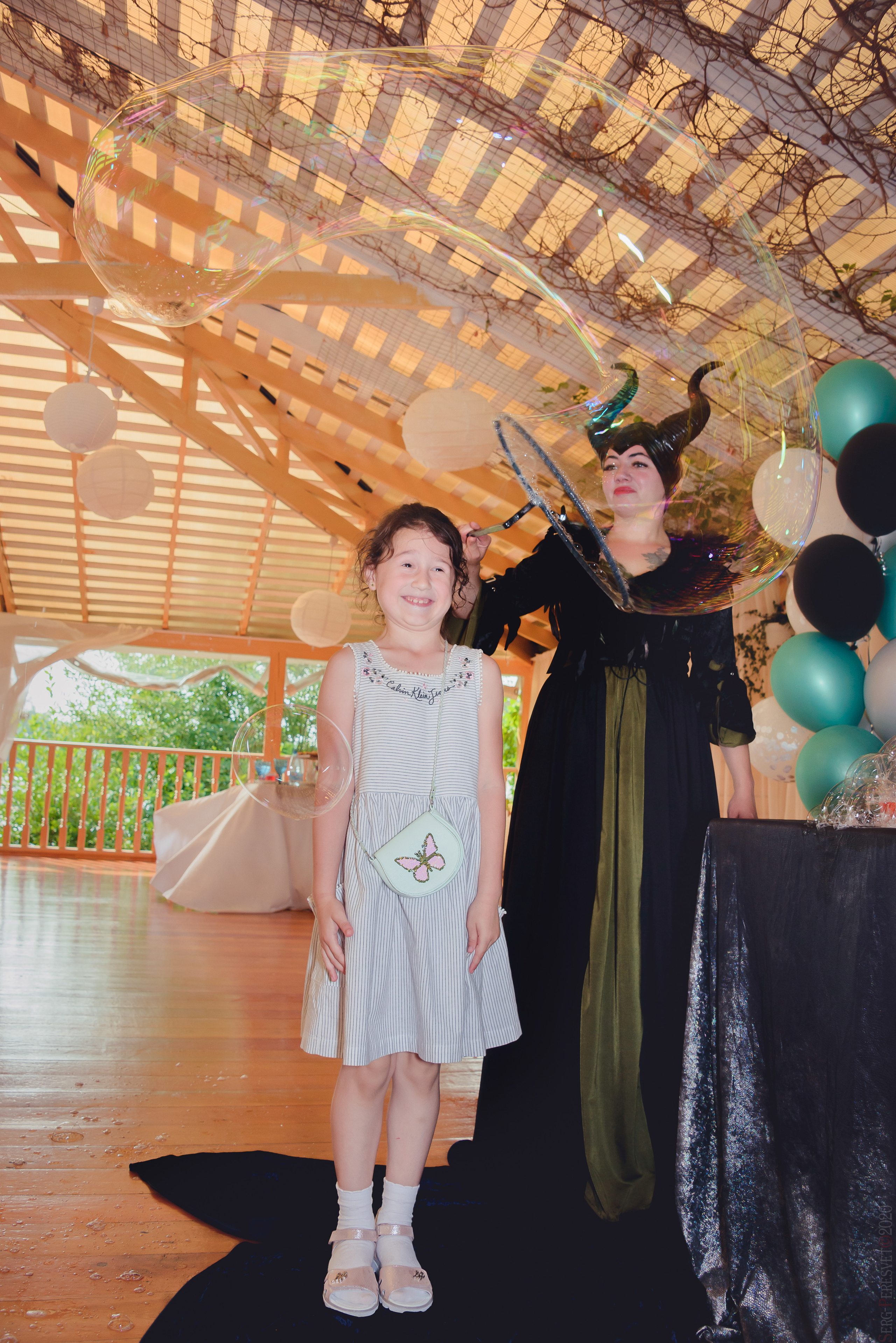 детское шоу мыльных пузырей, заказать мыльное шоу, мыльное шоу, мыльное шоу для детей, мыльное шоу Москва, семейная фотосессия в студии с детьми, фотограф на день рождения, фотограф на детский день рождения, фотограф на детский праздник, фотограф на праздник, фотограф на праздник цена, фотосессия с ребенком, шоу мыльных пузырей, шоу мыльных пузырей в саду, шоу мыльных пузырей для детей, шоу мыльных пузырей Люберцы, шоу мыльных пузырей на день рождения, шоу мыльных пузырей на день рождения ребенка, шоу мыльных пузырей на дом, шоу мыльных пузырей цена