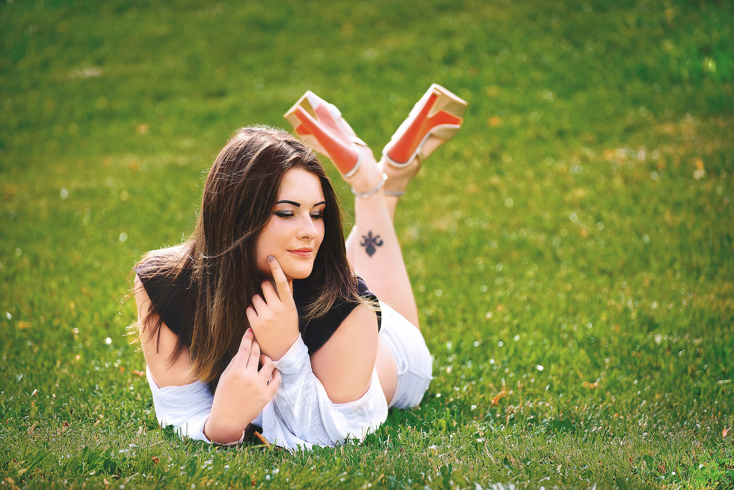 Фотосессия для девушек на природе в Москве - фотограф Сергей Пересвет. Ваш фотограф на праздник в Москве, Раменском, Жуковском, Люберцах