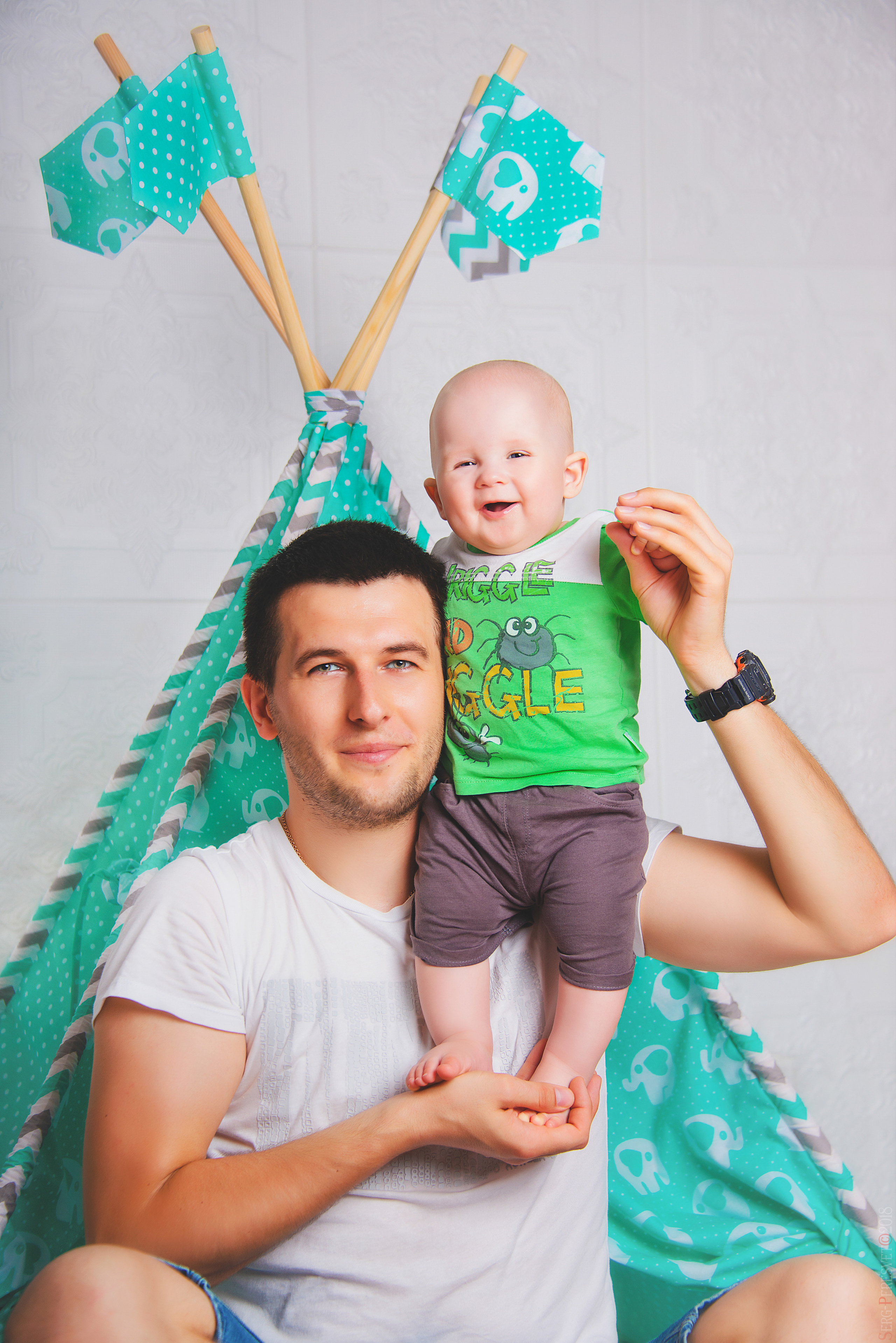 детская семейная фотосъемка, детская фотостудия, детская фотосъемка, детский фотограф, идеи для семейной фотосессии с детьми, идея ребенок семейный студия фотосессия, празднование дня рождения ребенка, семейная фотосессия в студии с детьми, семейная фотосессия в студии с детьми идеи, семейная фотосессия с детьми, семейная фотосъемка, семейная фотосъемка в Москве, семейный фотограф, семейный фотограф Москва, фотограф на детский праздник, фотограф семейные фото, фотосессия мама с детьми, фотосессия с ребенком, фотосессия с ребенком в студии, фотосъемка семейная студии