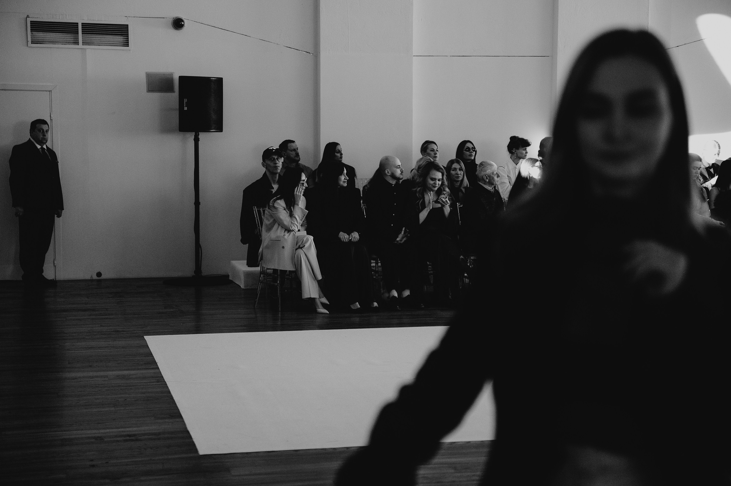 Бекстейдж показа «Новые Имена» собака.ru|ДЛТ. Портретный и репортажный фотограф в Санкт-Петербурге