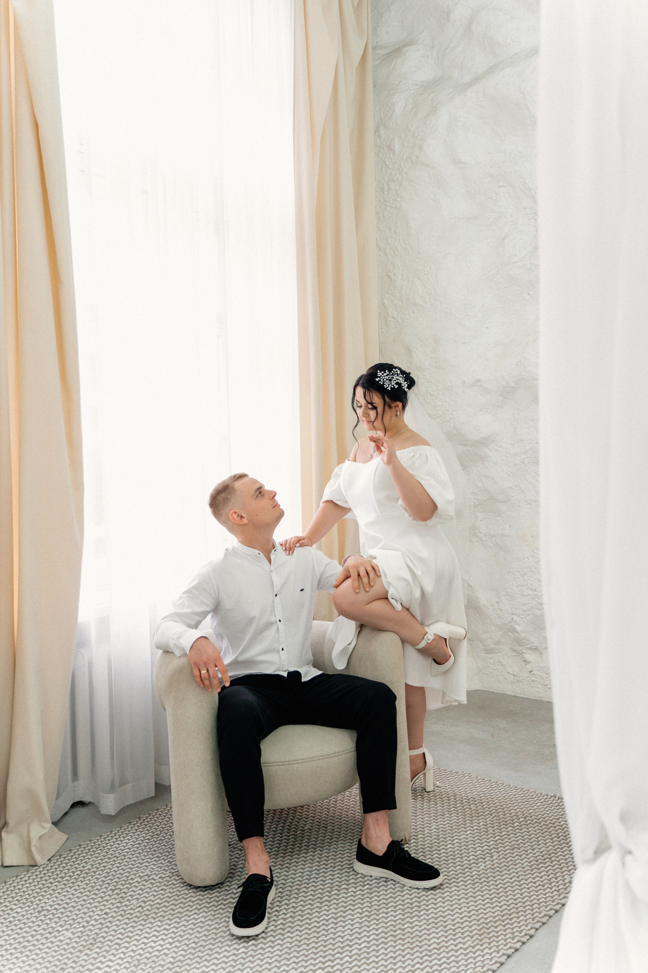 Студийная свадебная история любви. Ваш семейный фотограф в Минске — Вика Трегубова