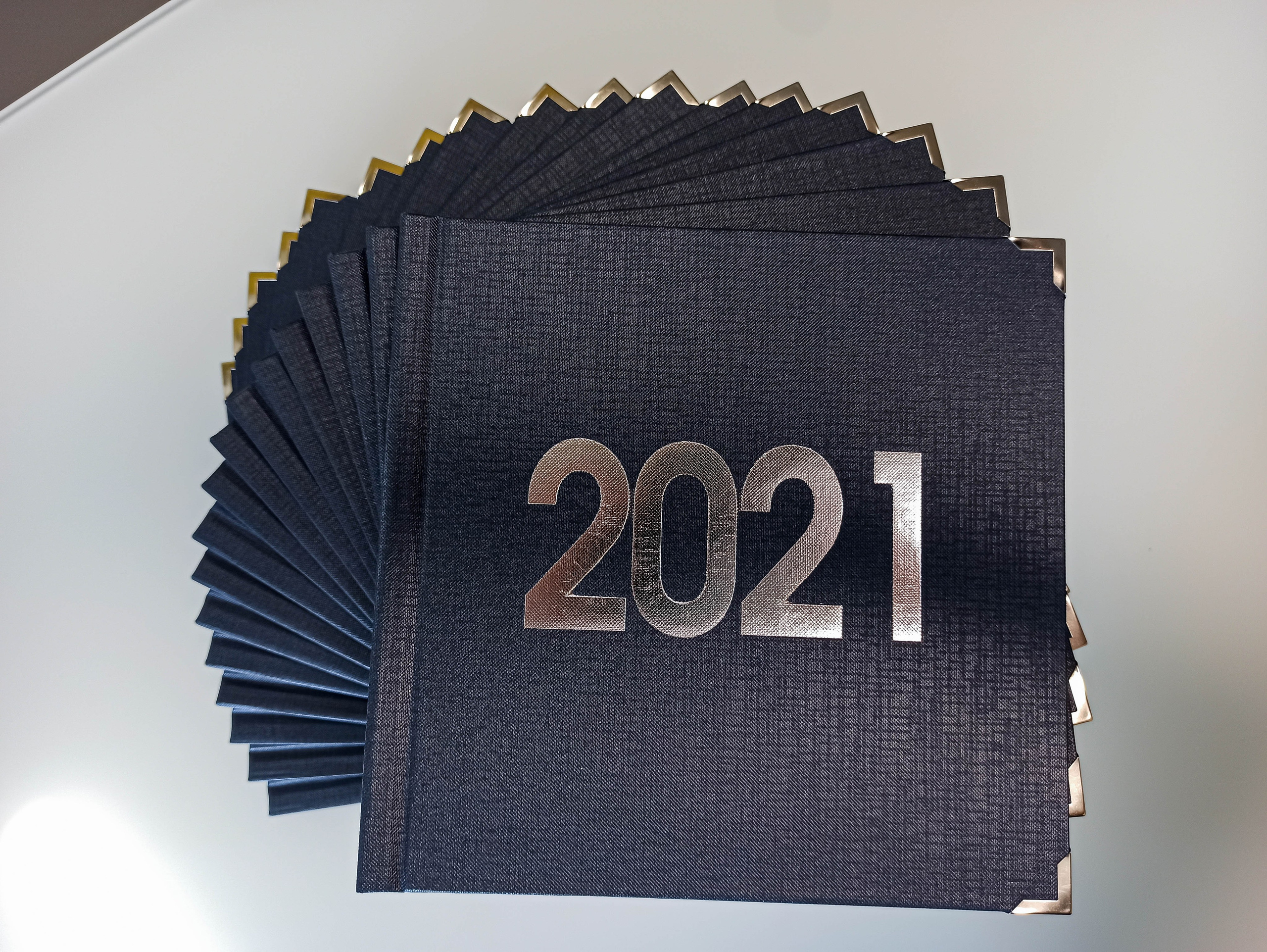 ФОТОКНИГИ ДЛЯ ШКОЛЫ, ВЫПУСКНЫЕ ФОТОКНИГИ В РОСТОВЕ, АЛЬБОМЫ. Современные Выпускные Альбомы в Ростове-на-Дону