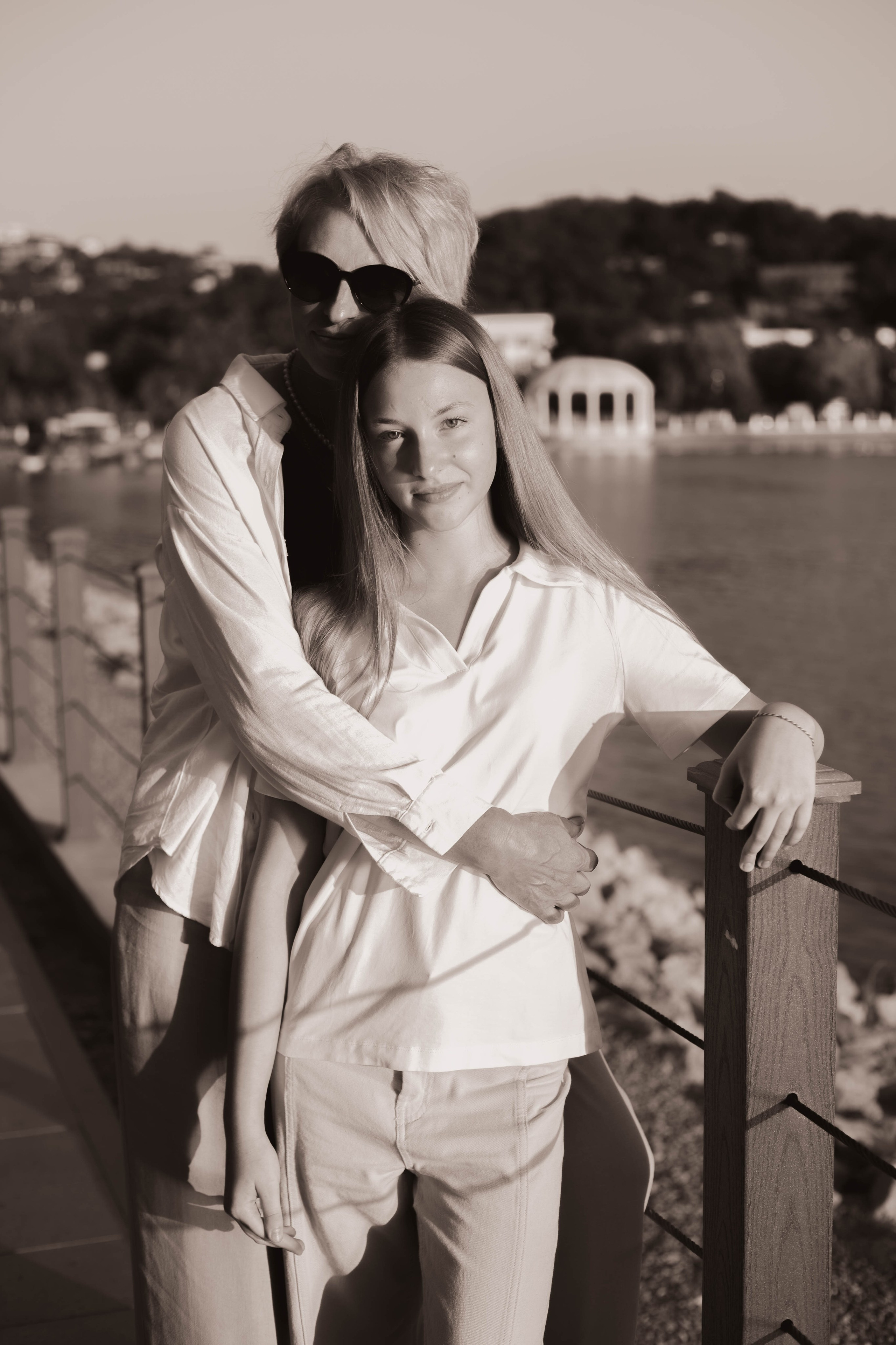 Абрау. Уличный фотограф Города N